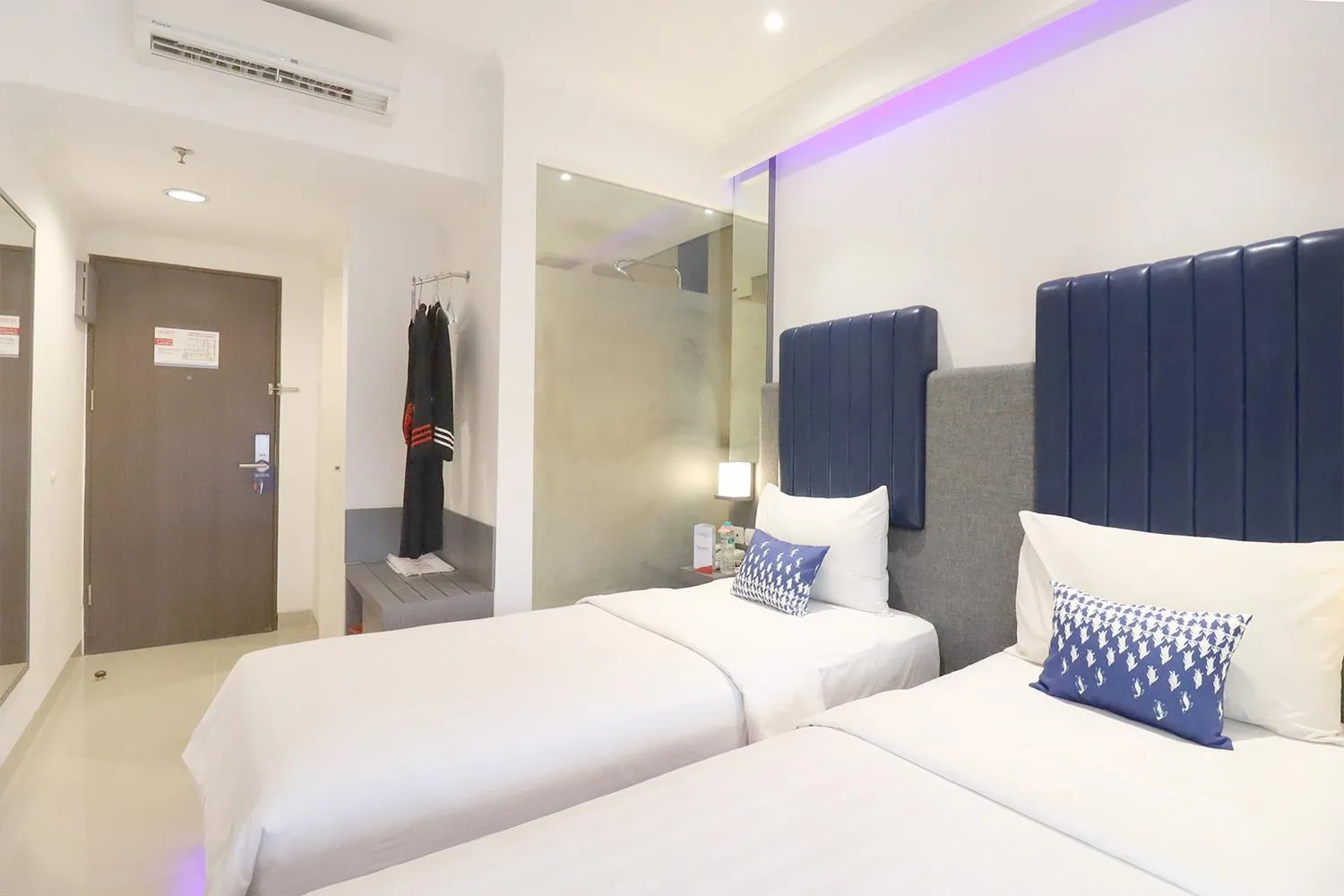 Bedroom, Bed in Everyday Smart Hotel Mayestik