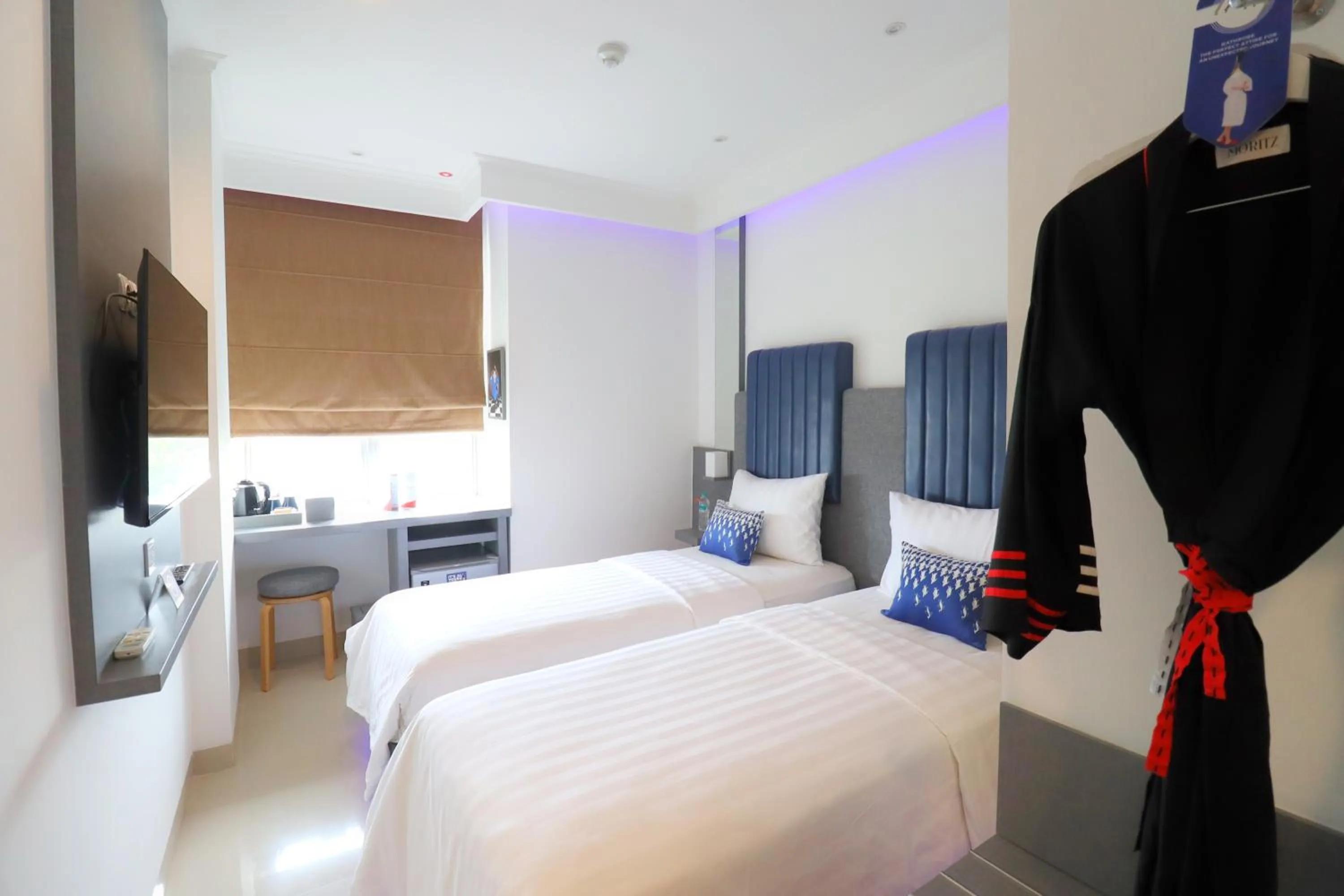 Bedroom, Bed in Everyday Smart Hotel Mayestik