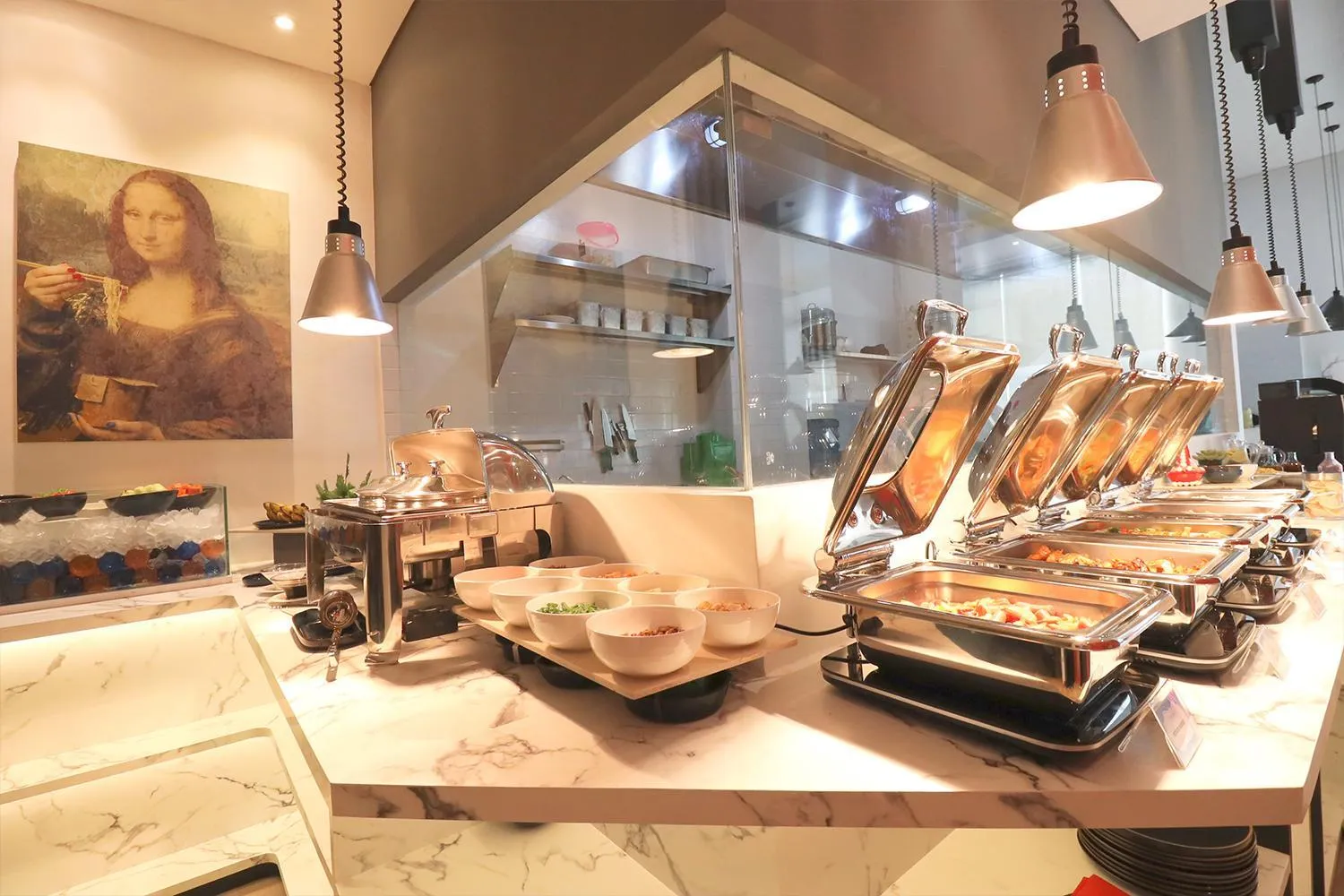 Restaurant/places to eat in Everyday Smart Hotel Mayestik