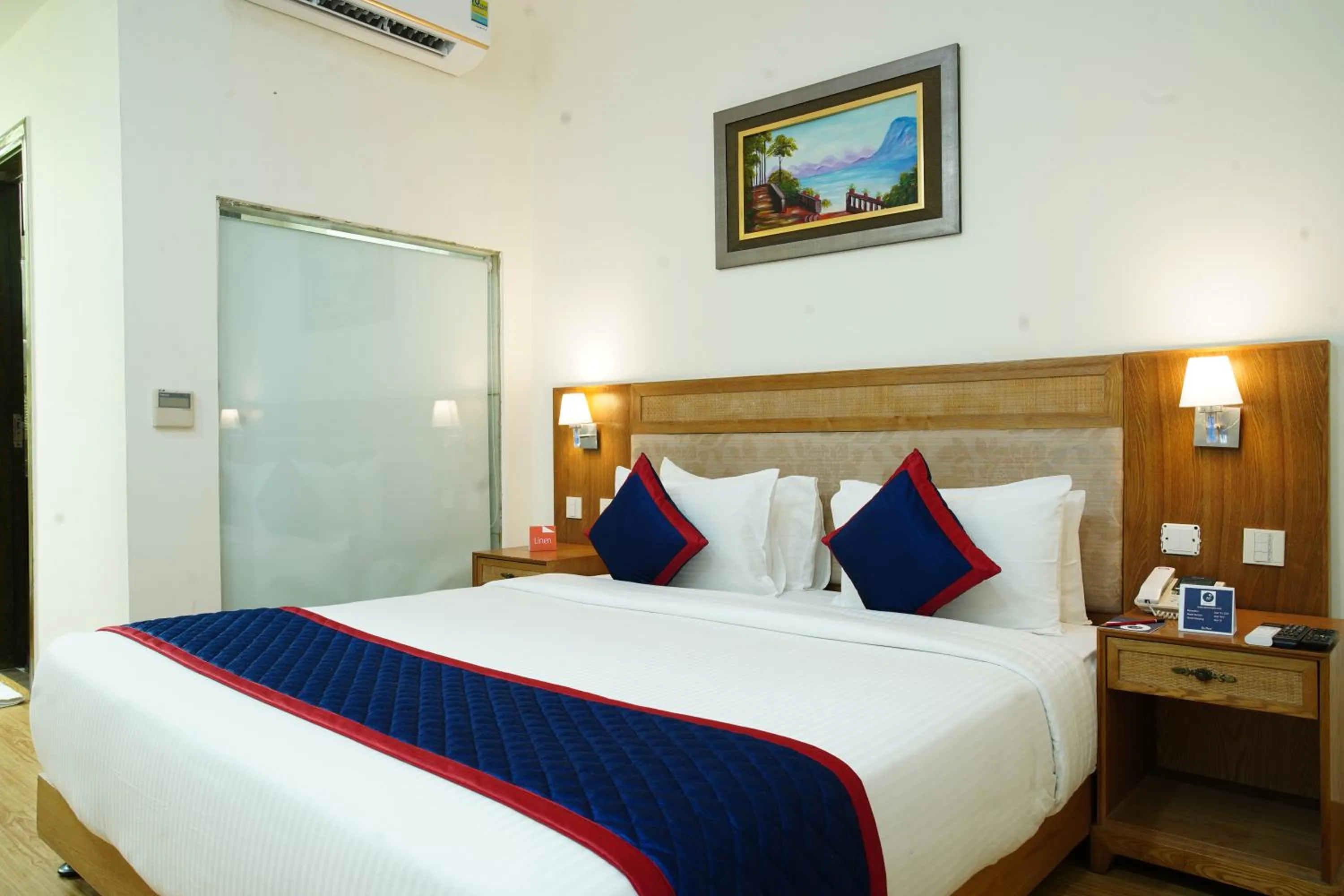 Bed in Zip By Spree Hotels Delhi Greater Kailash