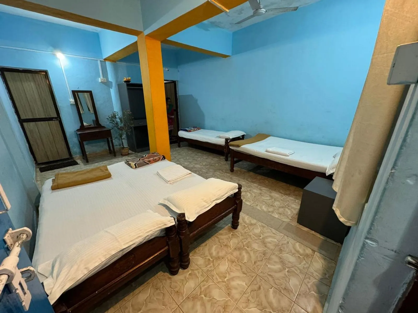 Casanova by the Sea - Just a walk away to Canacona Beach