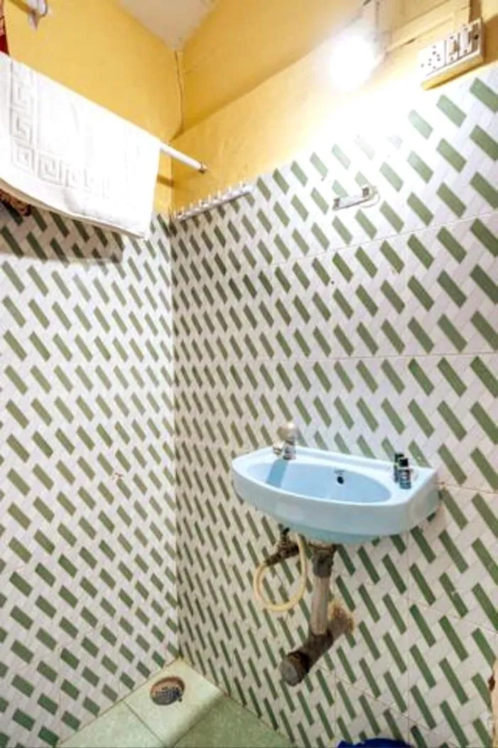 Bathroom in Casanova by the Sea - Just a walk away to Canacona Beach