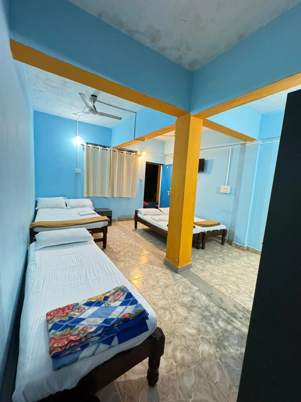 Casanova by the Sea - Just a walk away to Canacona Beach