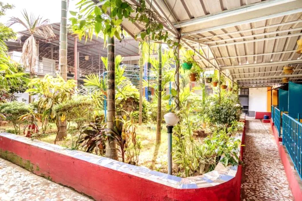 Casanova by the Sea - Just a walk away to Canacona Beach