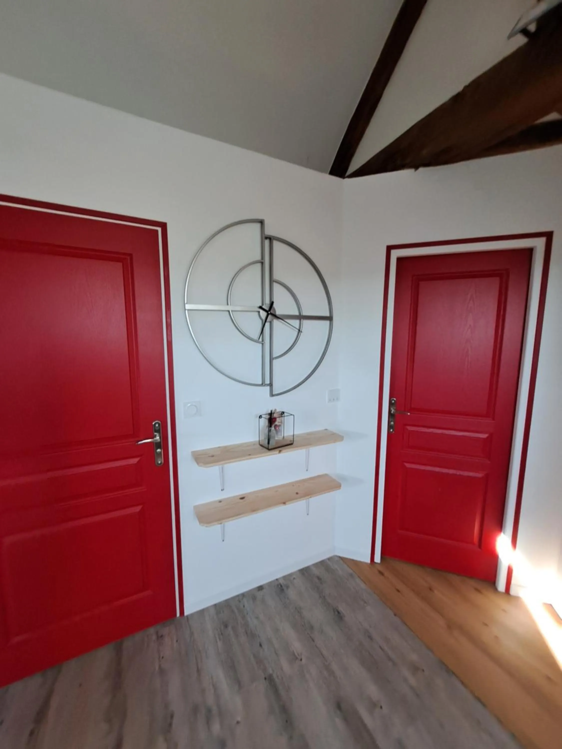 wardrobe in Kilomètre 99