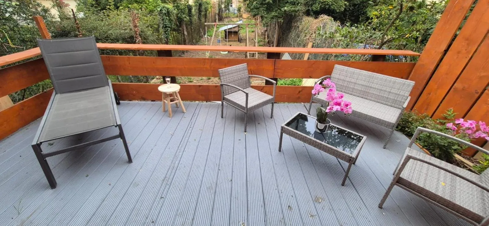 Patio in Kilomètre 99