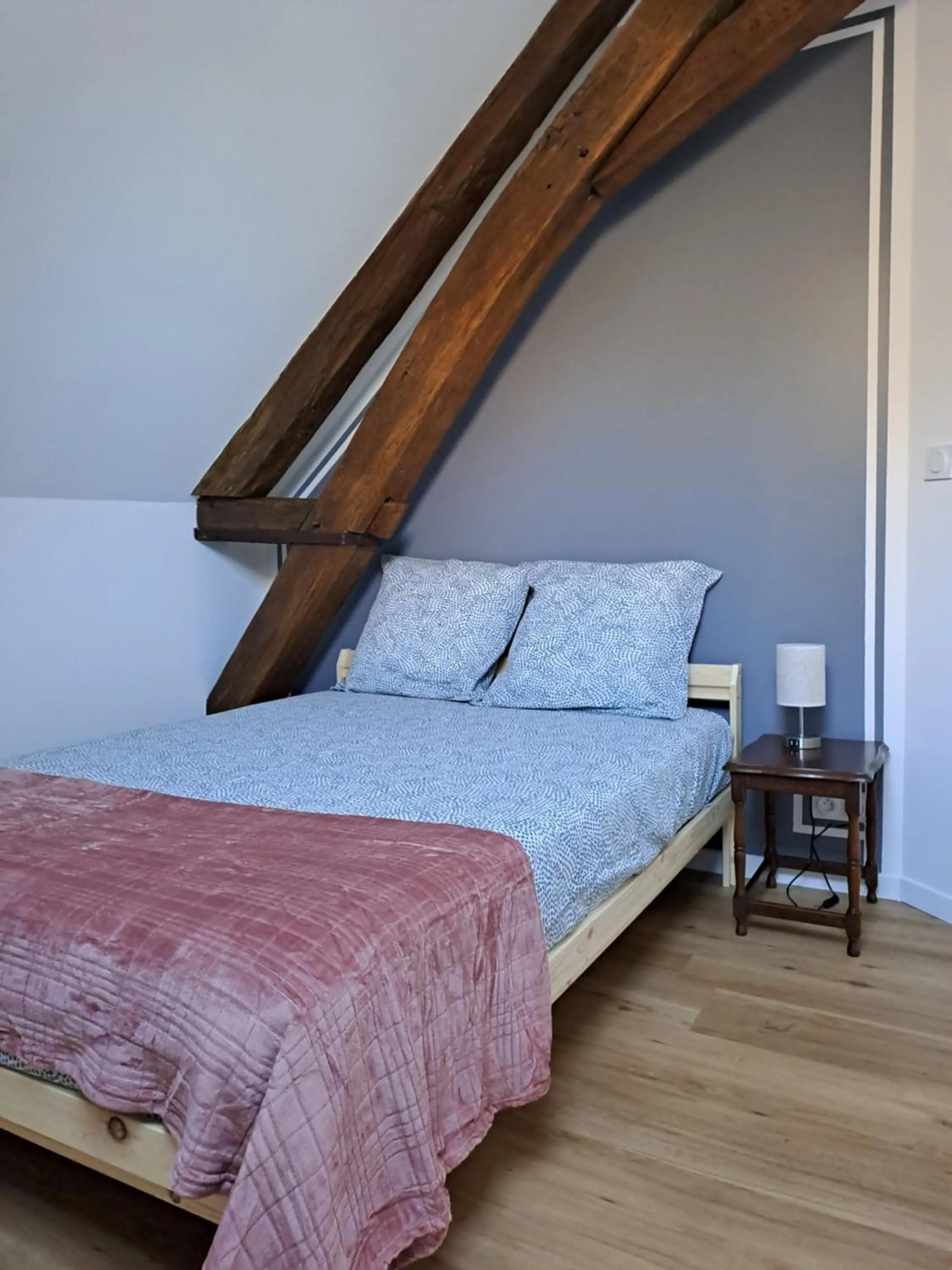 Bed in Kilomètre 99