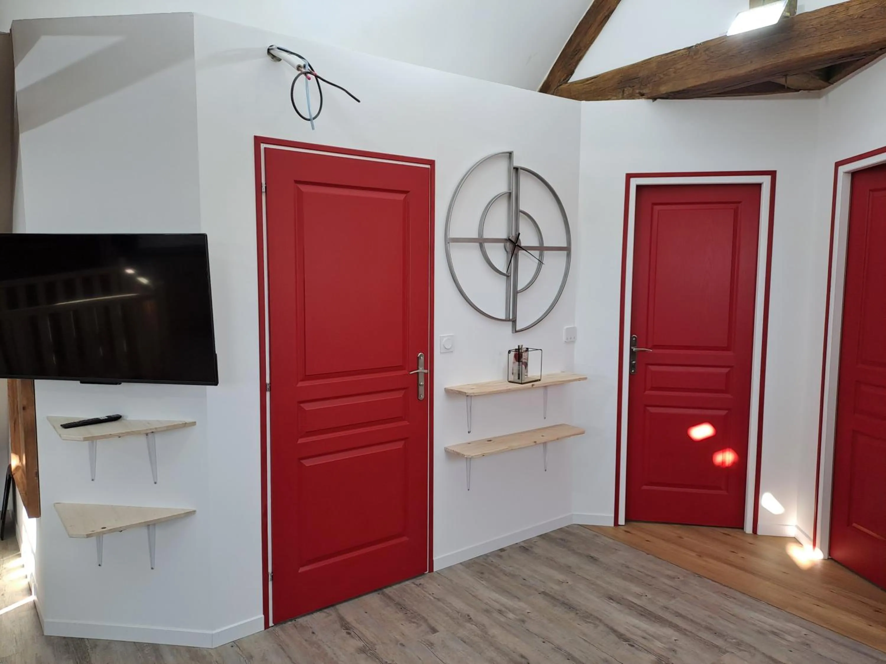 TV and multimedia in Kilomètre 99