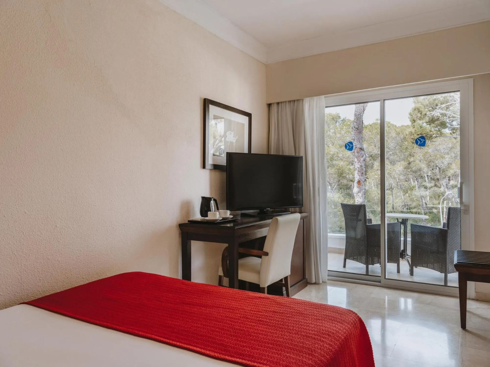 Bedroom, Bed in Grupotel Aguait Resort & Spa - Adults Only