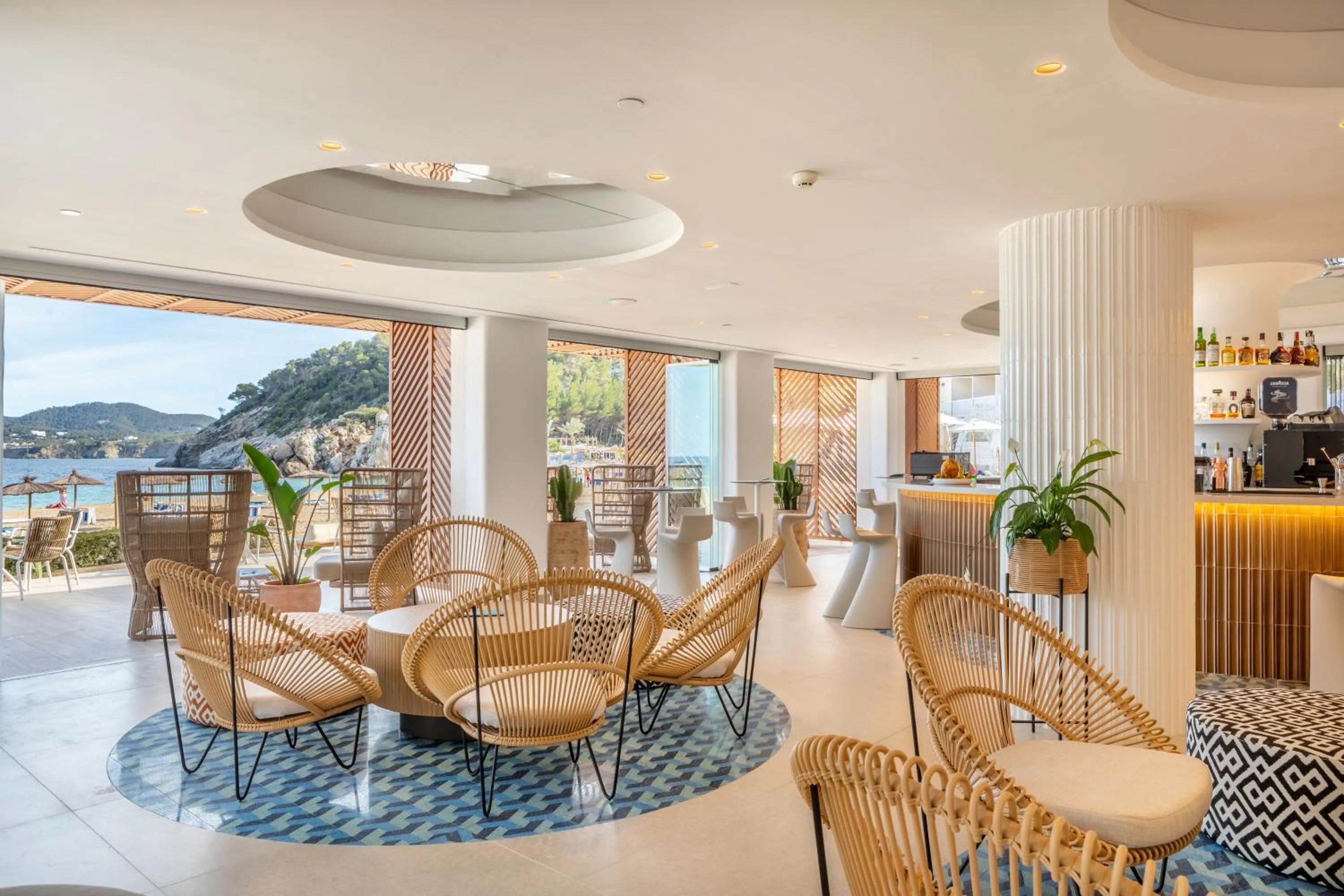 Lounge or bar in El Somni Ibiza Dream Hotel by Grupotel