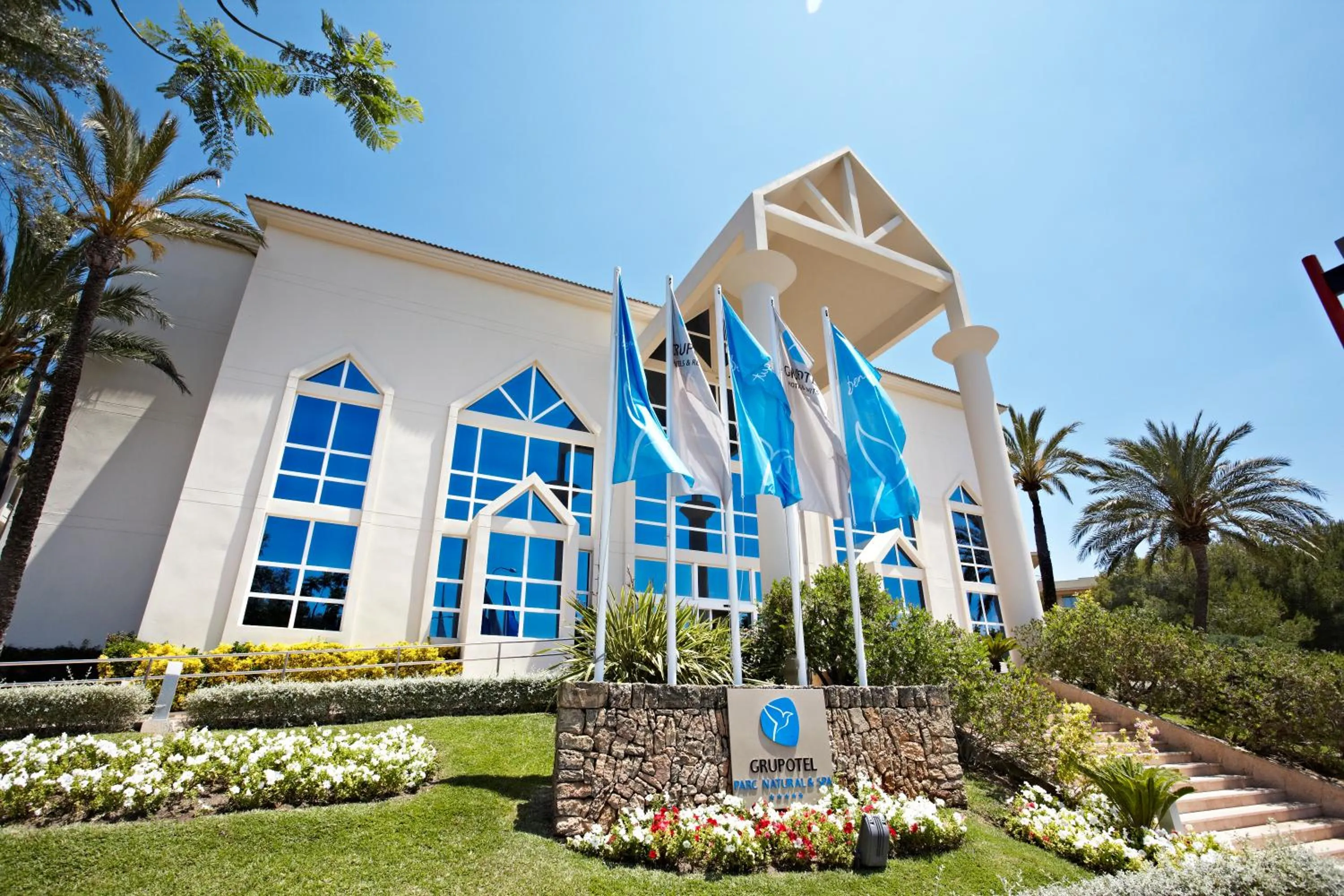 Facade/entrance in Grupotel Parc Natural & Spa