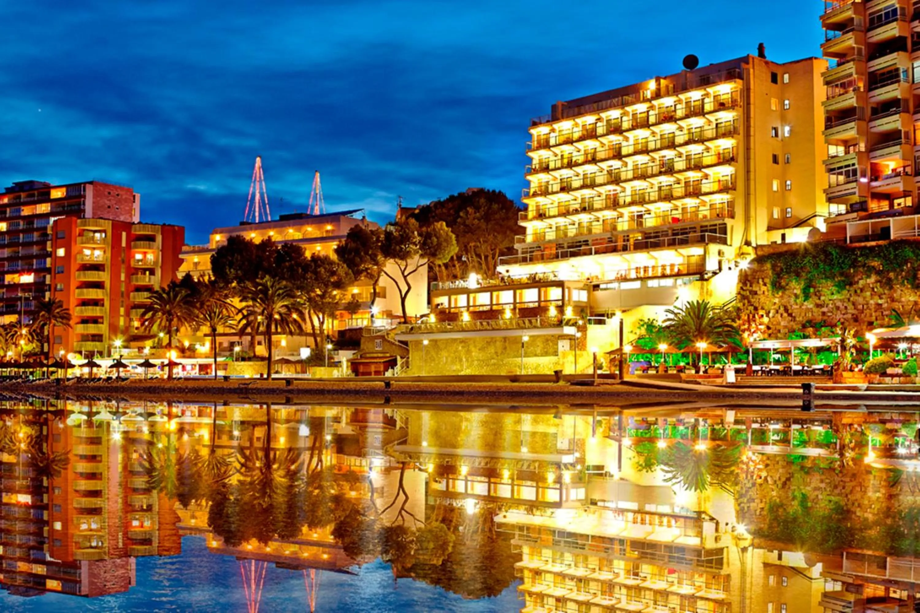 Property building in Flamboyan Caribe Hotel & Spa