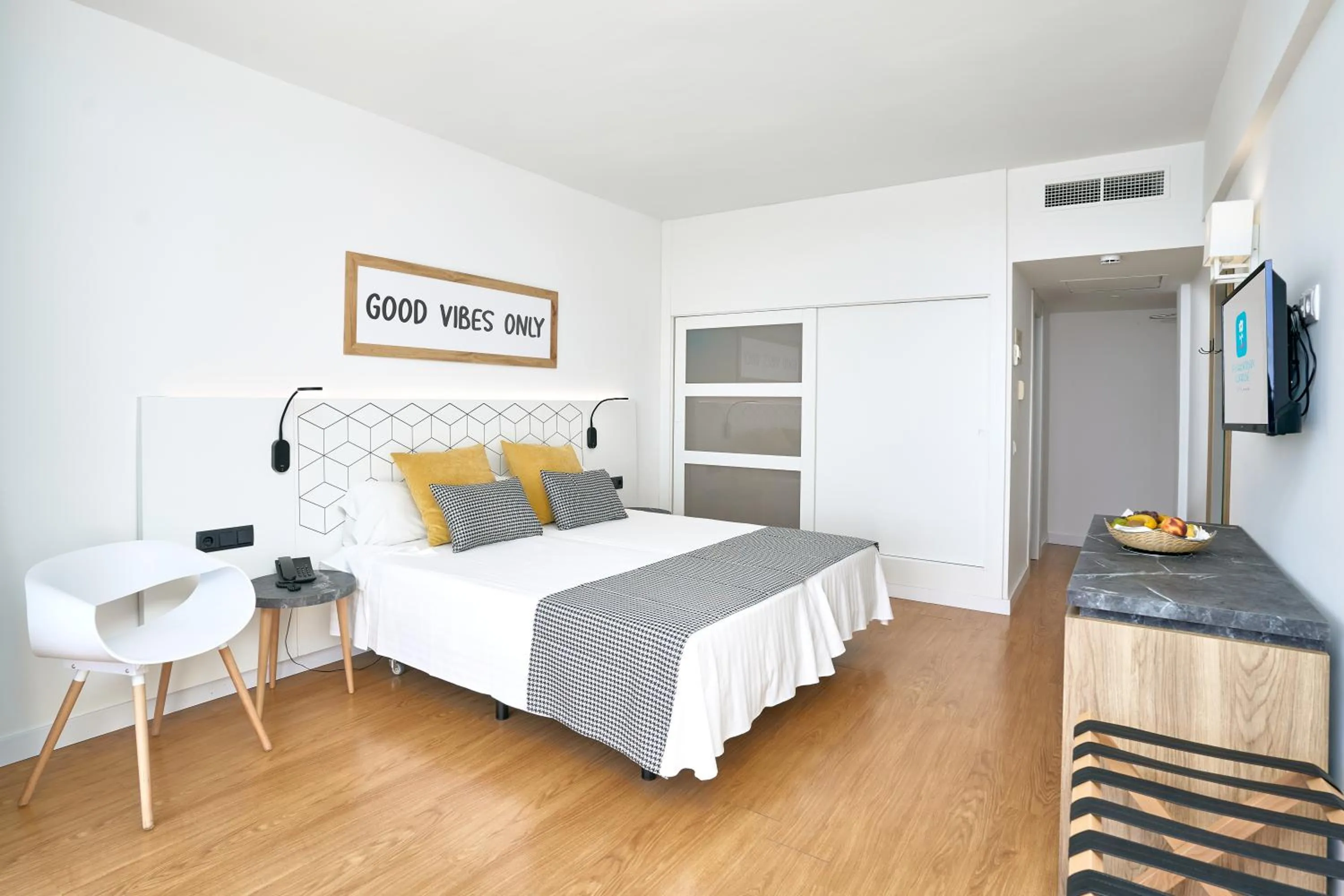 Bed in Flamboyan Caribe Hotel & Spa