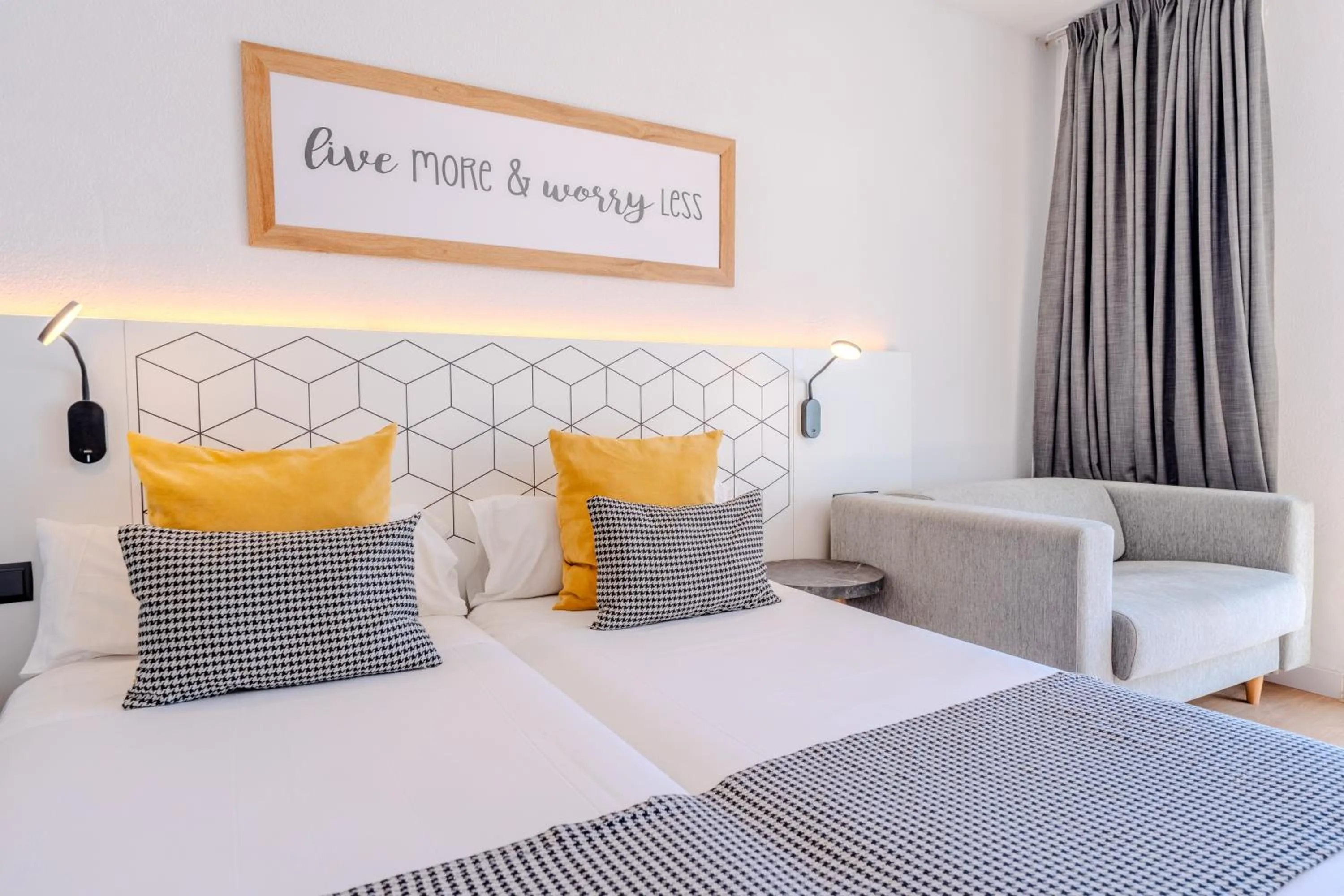 Bed in Flamboyan Caribe Hotel & Spa