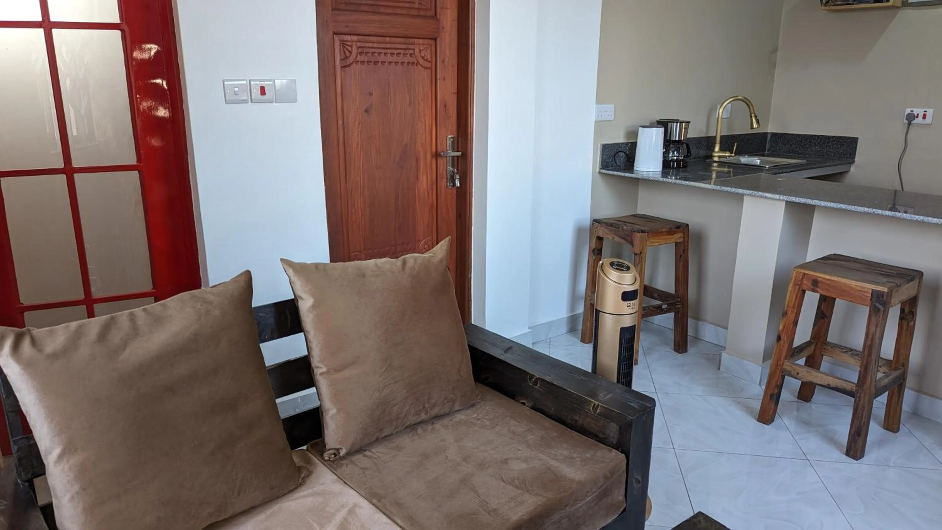 Seating area in Mufasa city Hostel and Apartments