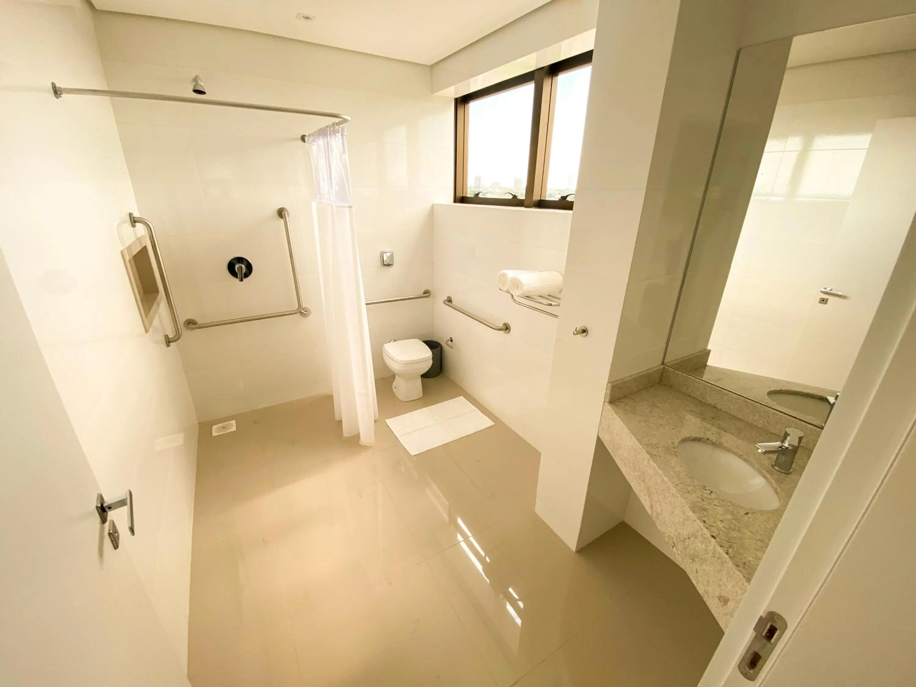 Bedroom in Trento Hotel Guaíra by Unna