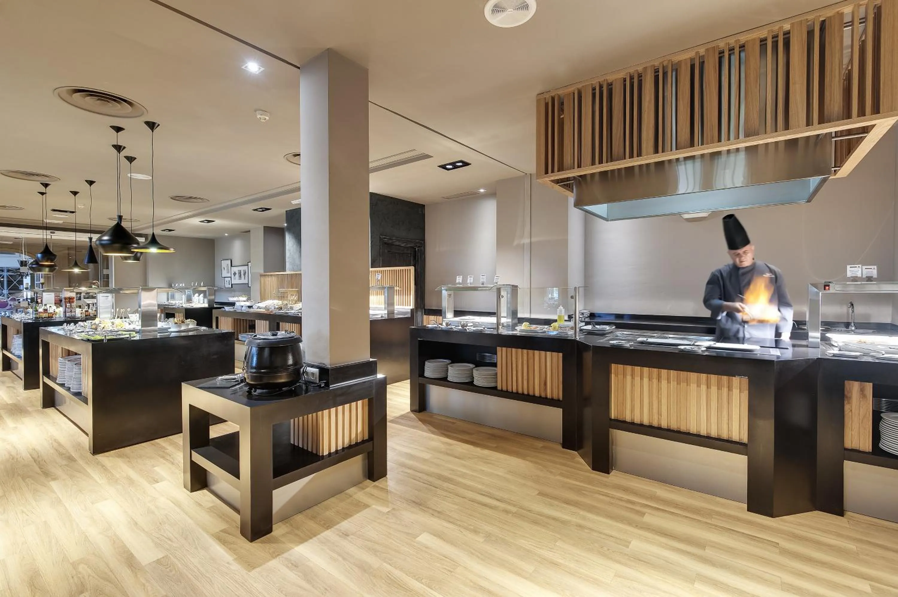 Restaurant/places to eat in Barceló Montecastillo Golf