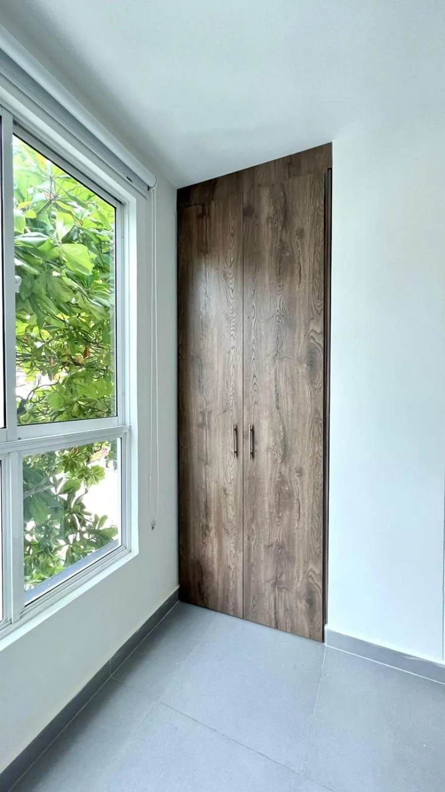 wardrobe in Street 55 Hotel