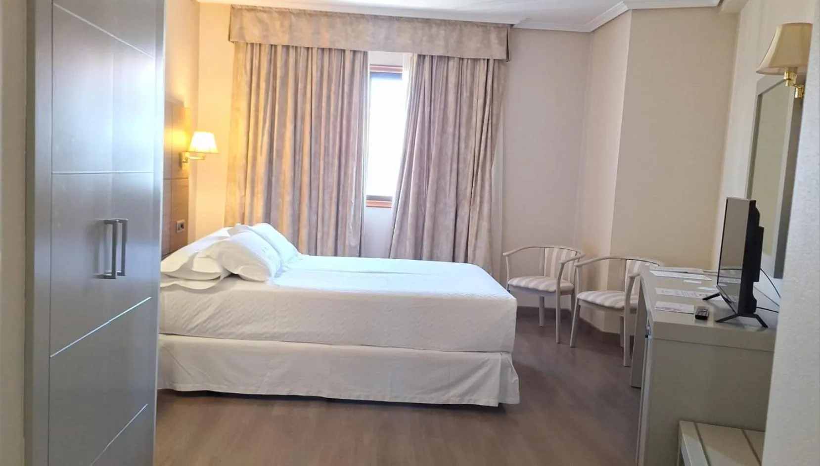 Off site, Bed in Galicia Palace