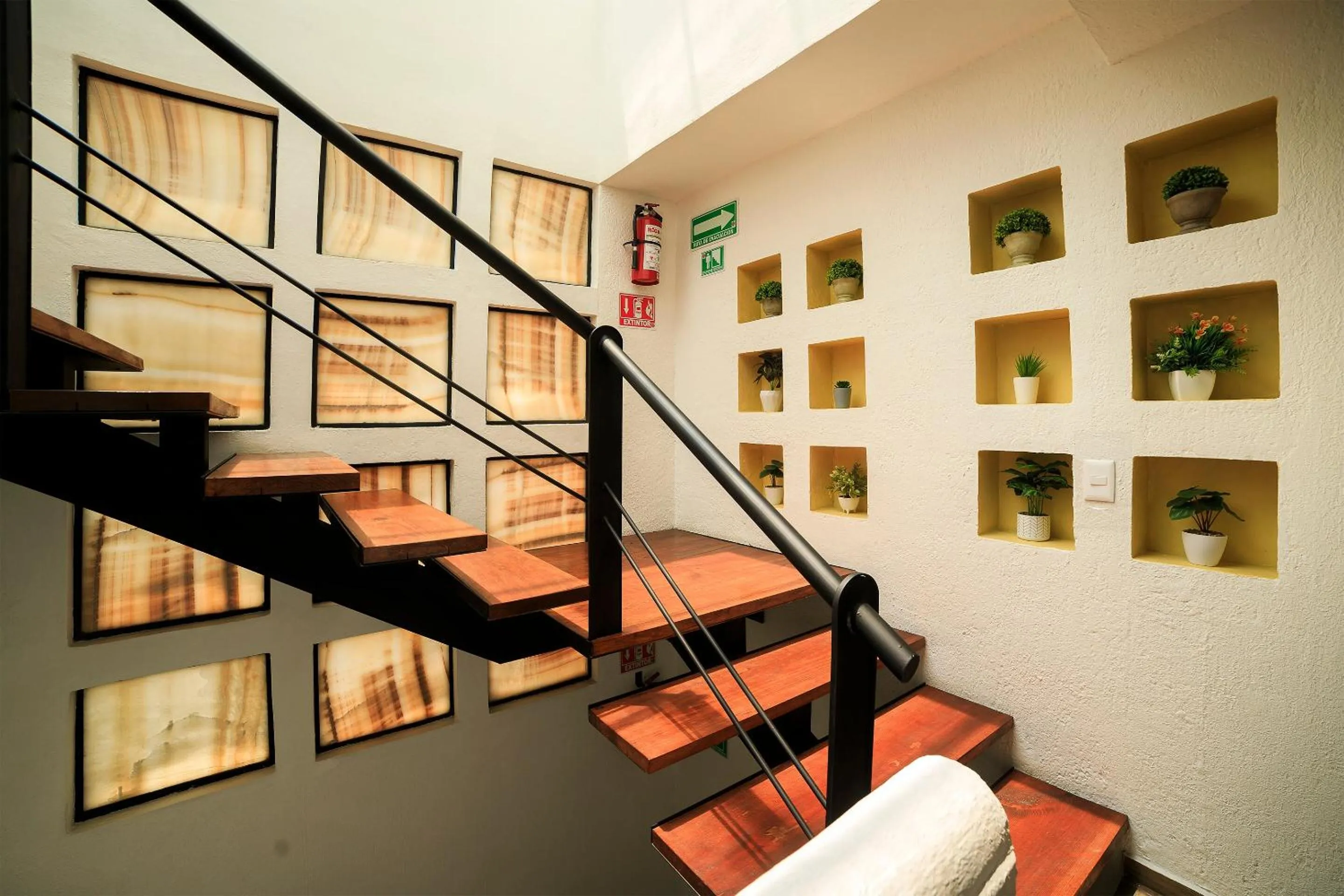 Lobby or reception in Capital O Hotel Boutique Las Torres