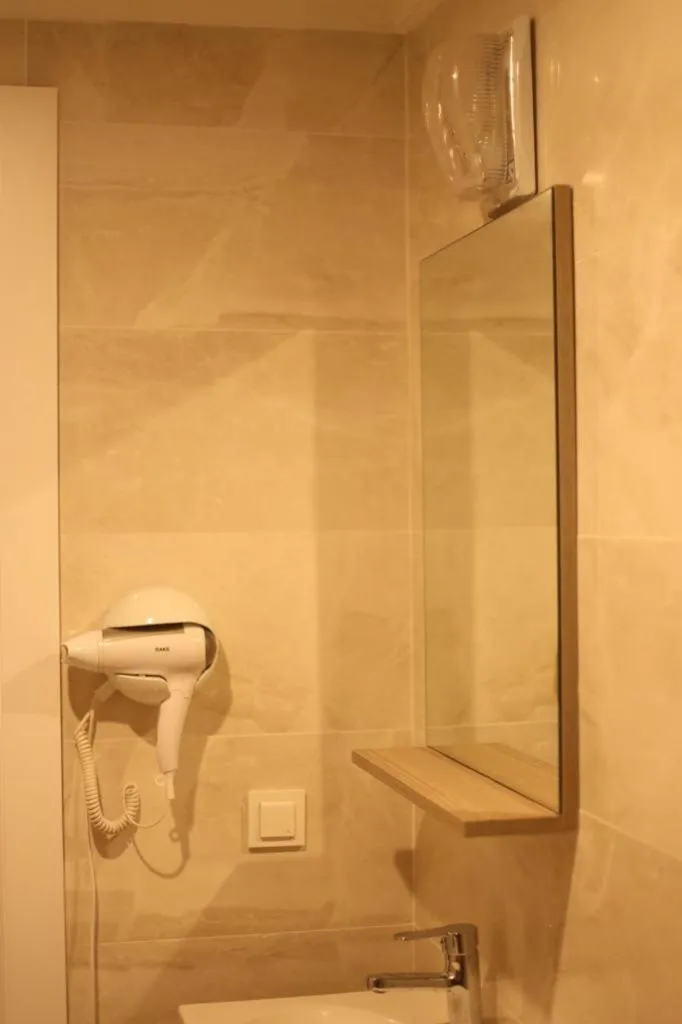 Shower in Yücemek Apart