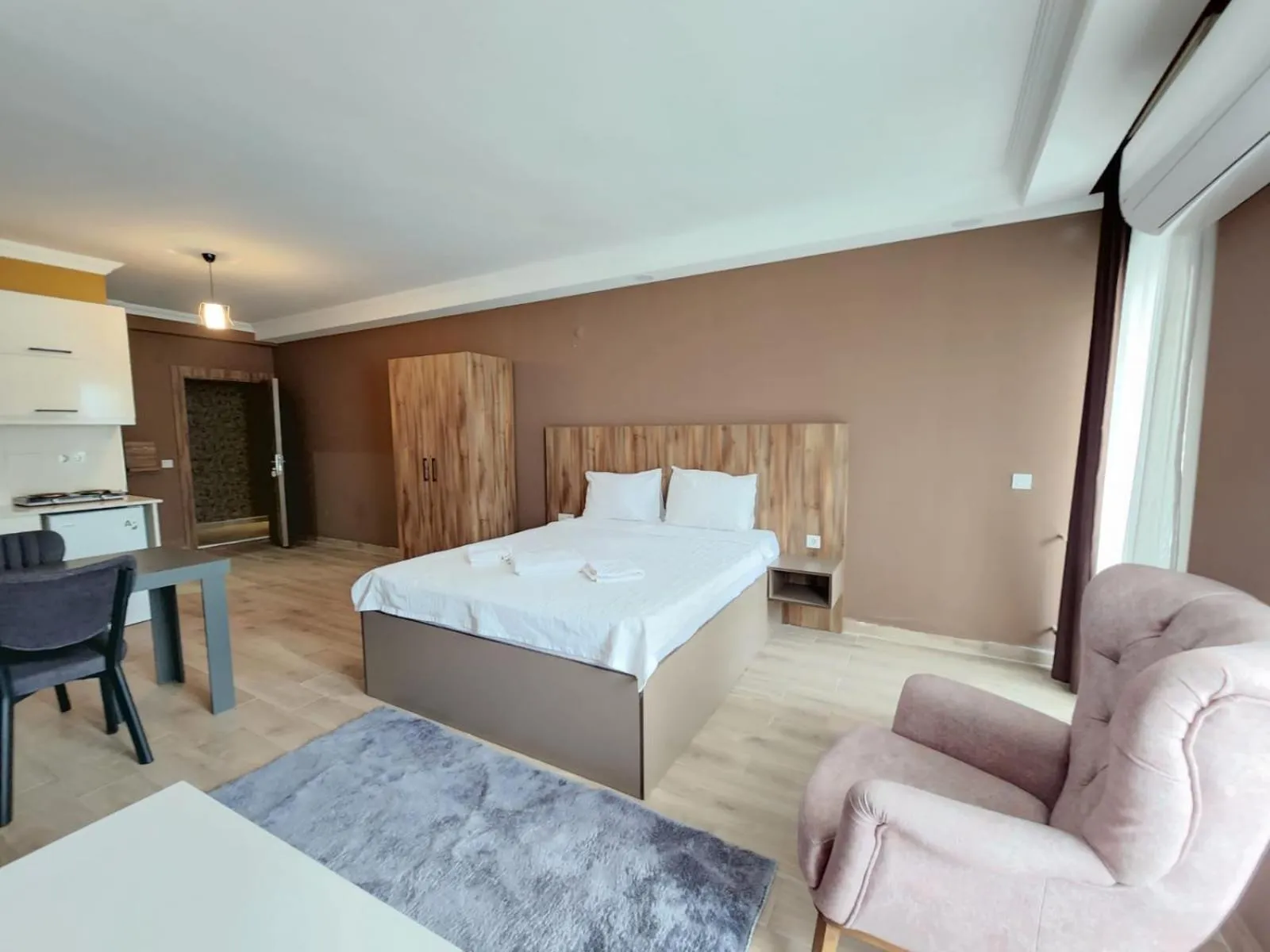 Bed in Yücemek Apart