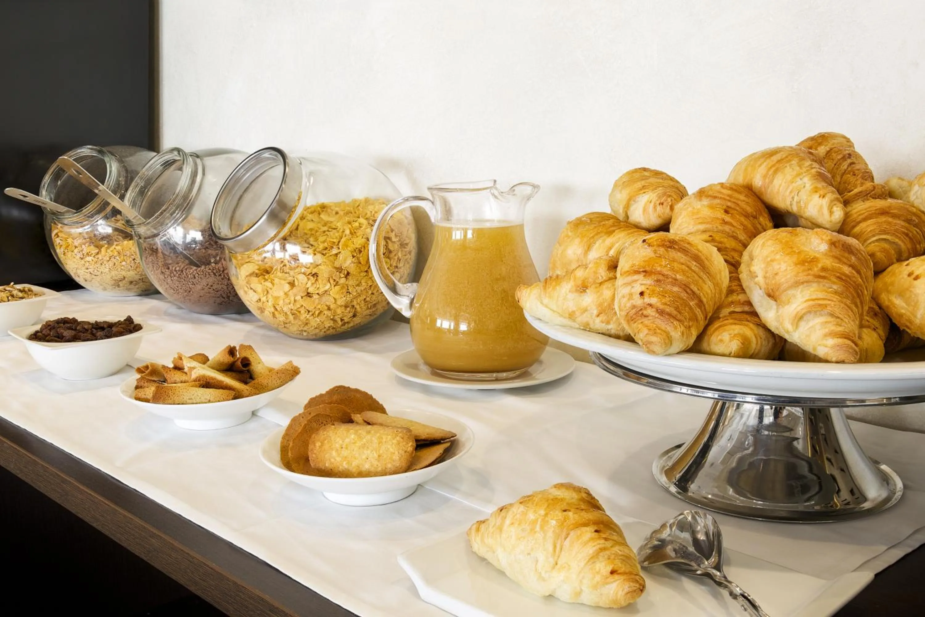 Buffet breakfast in Hotel Plazaola