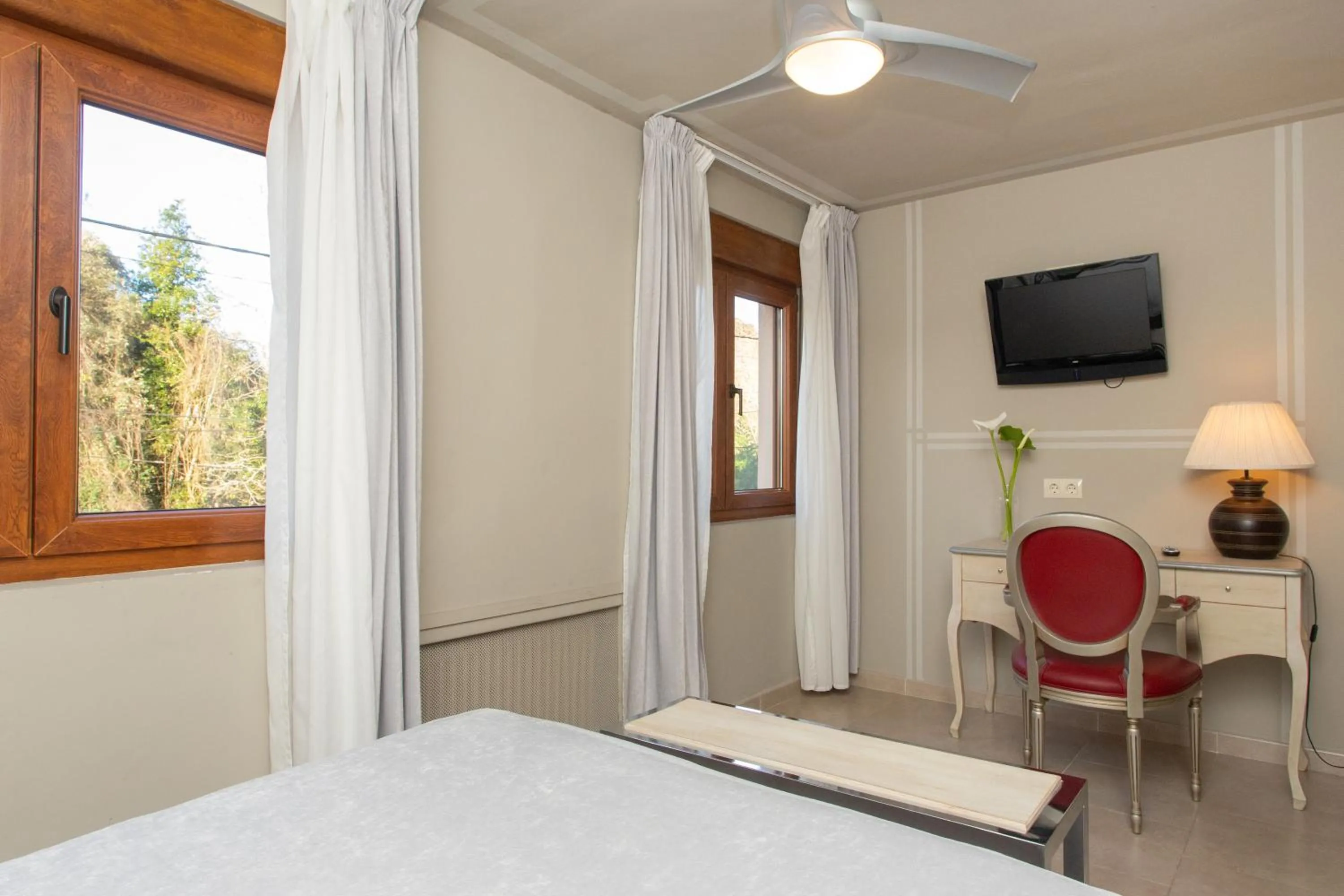 fireplace in Hotel Bufon de Arenillas