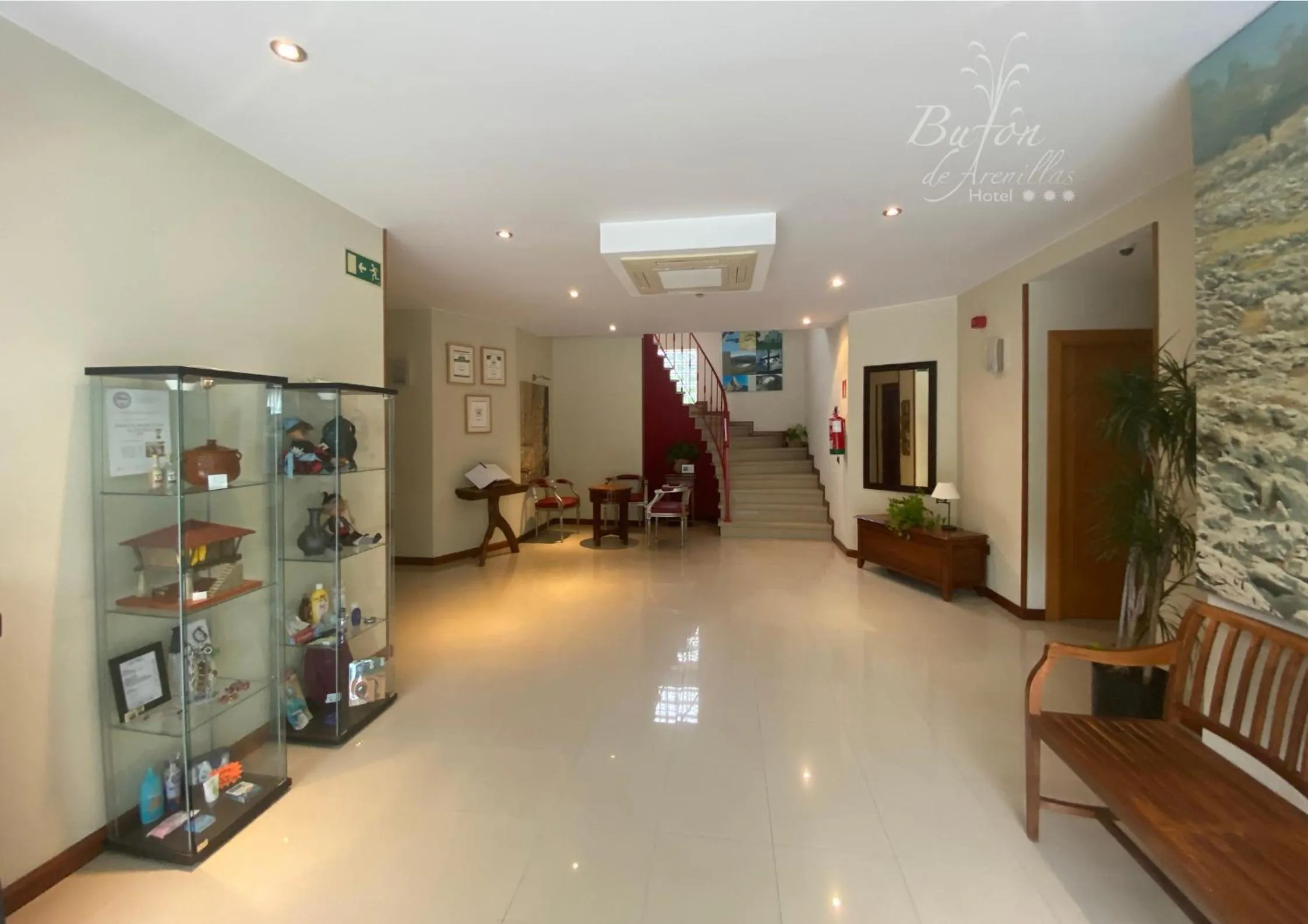 Property building in Hotel Bufon de Arenillas