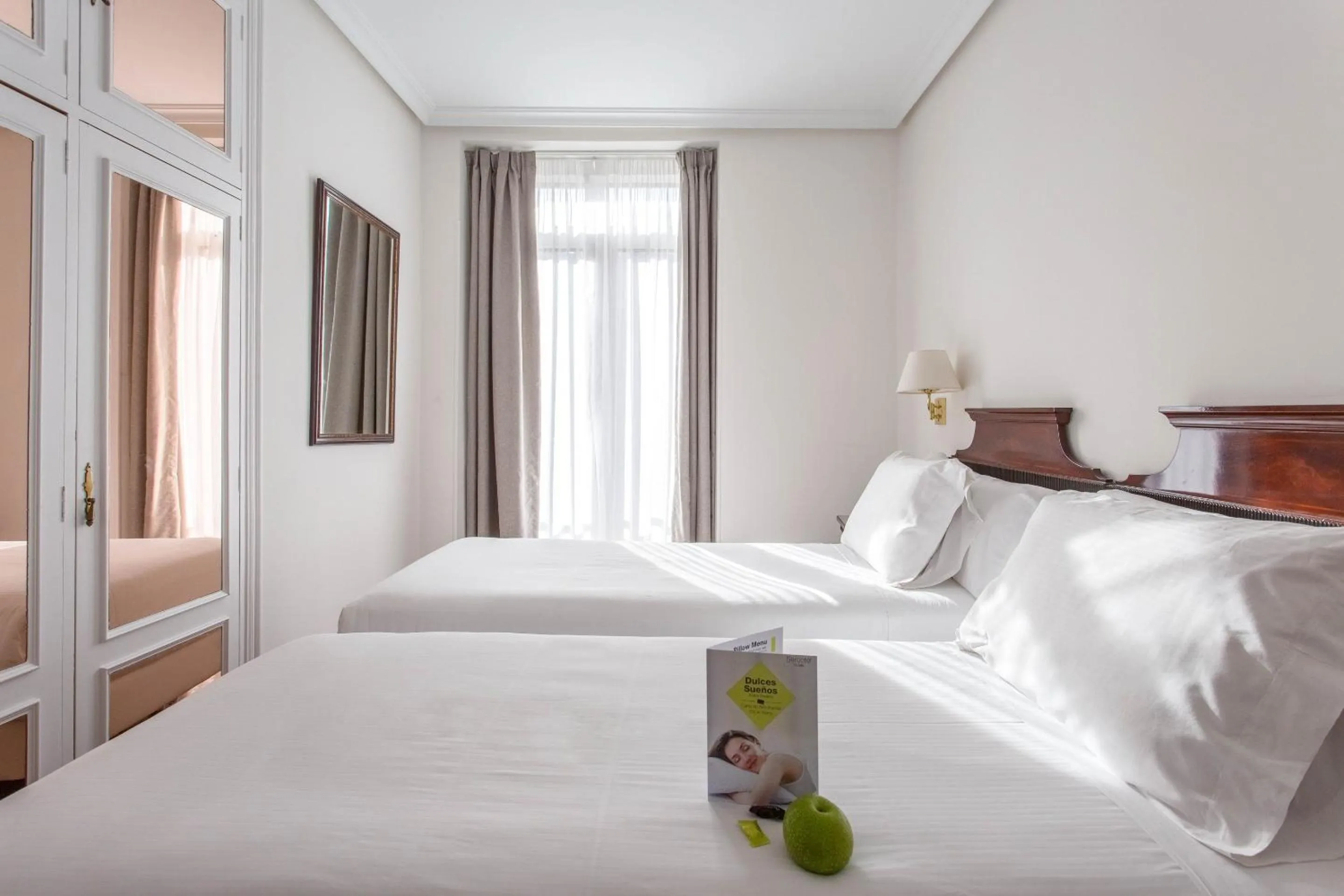 Bedroom, Bed in Sercotel Hotel Europa