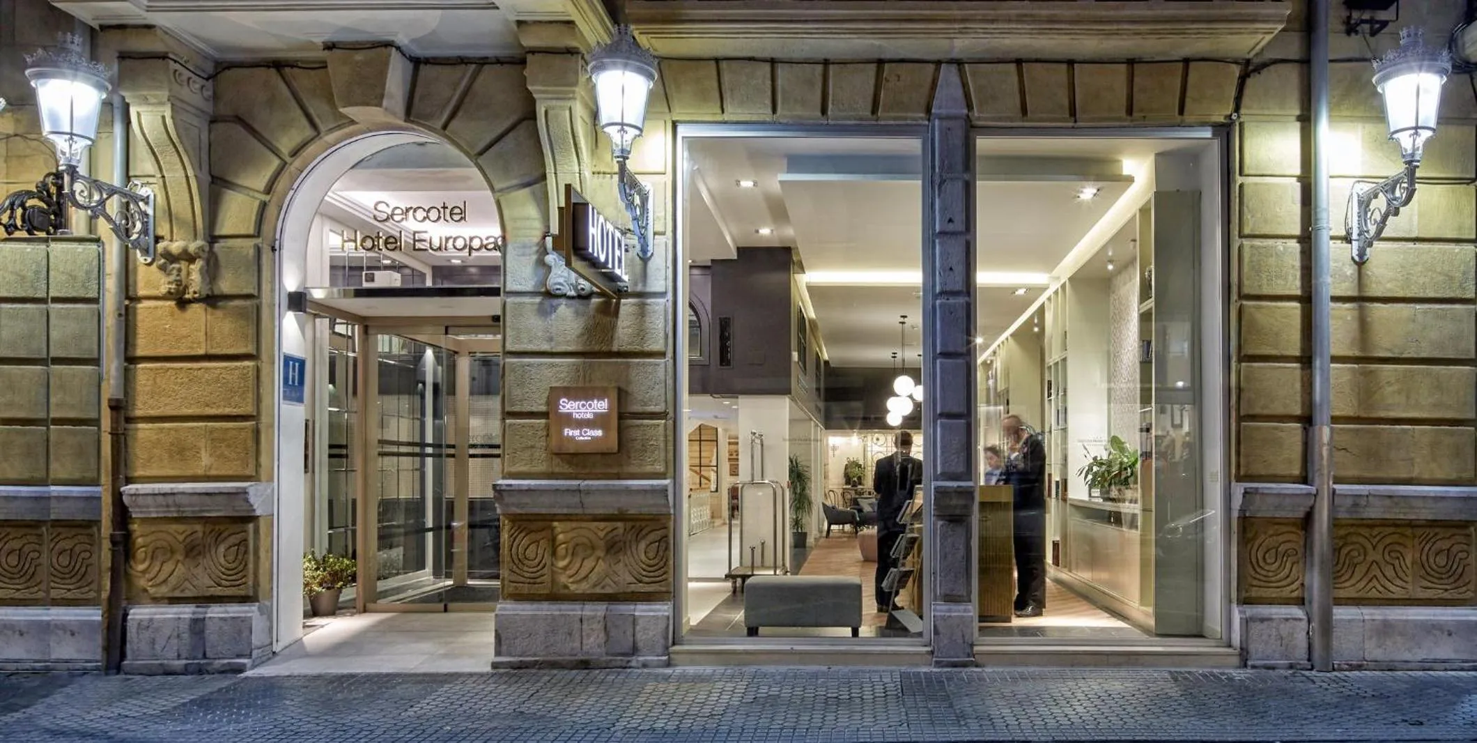 Facade/entrance in Sercotel Hotel Europa