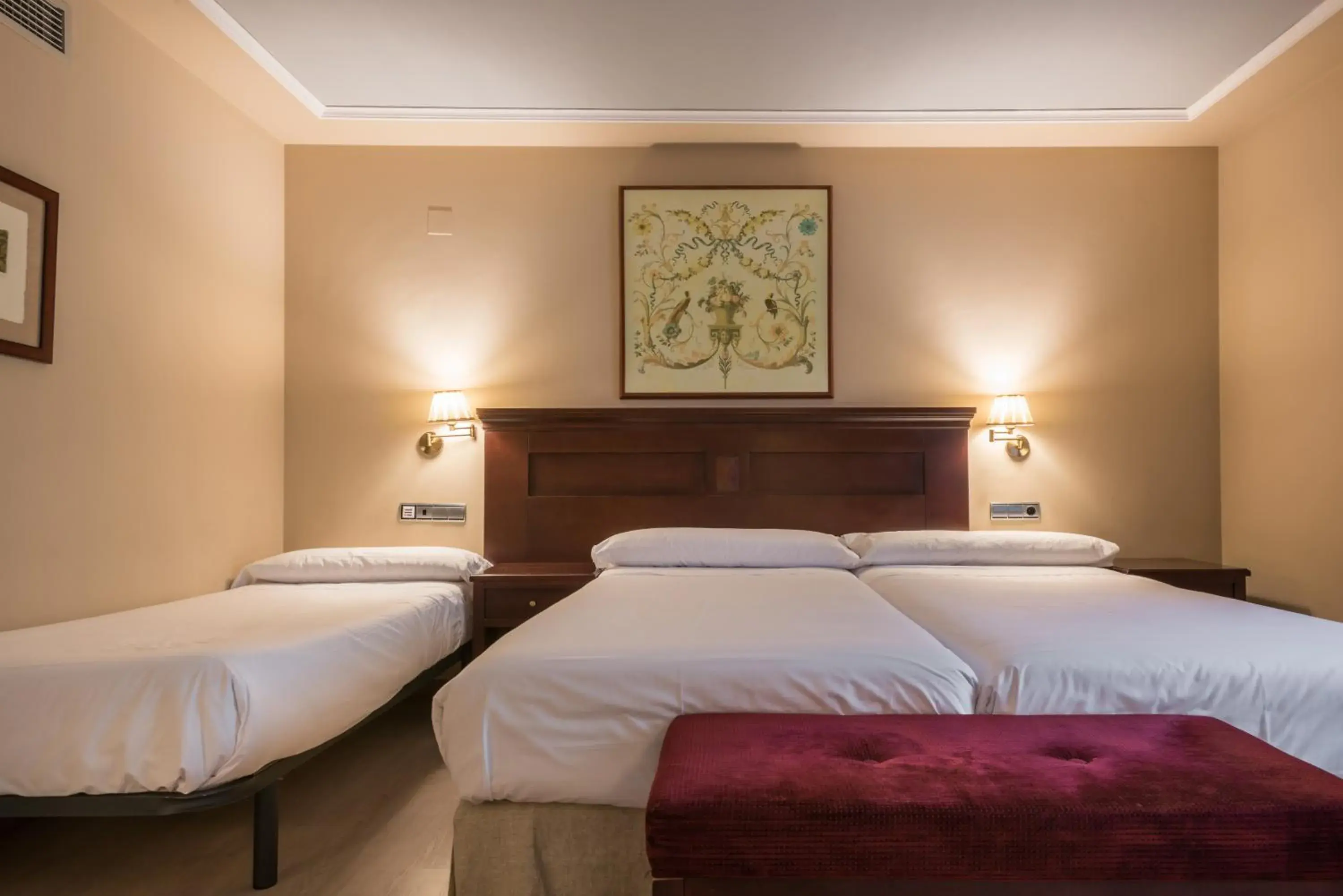 Triple Room in SNÖ Villa de Sallent 4 Triple Room in SNÖ Villa de Sallent 4