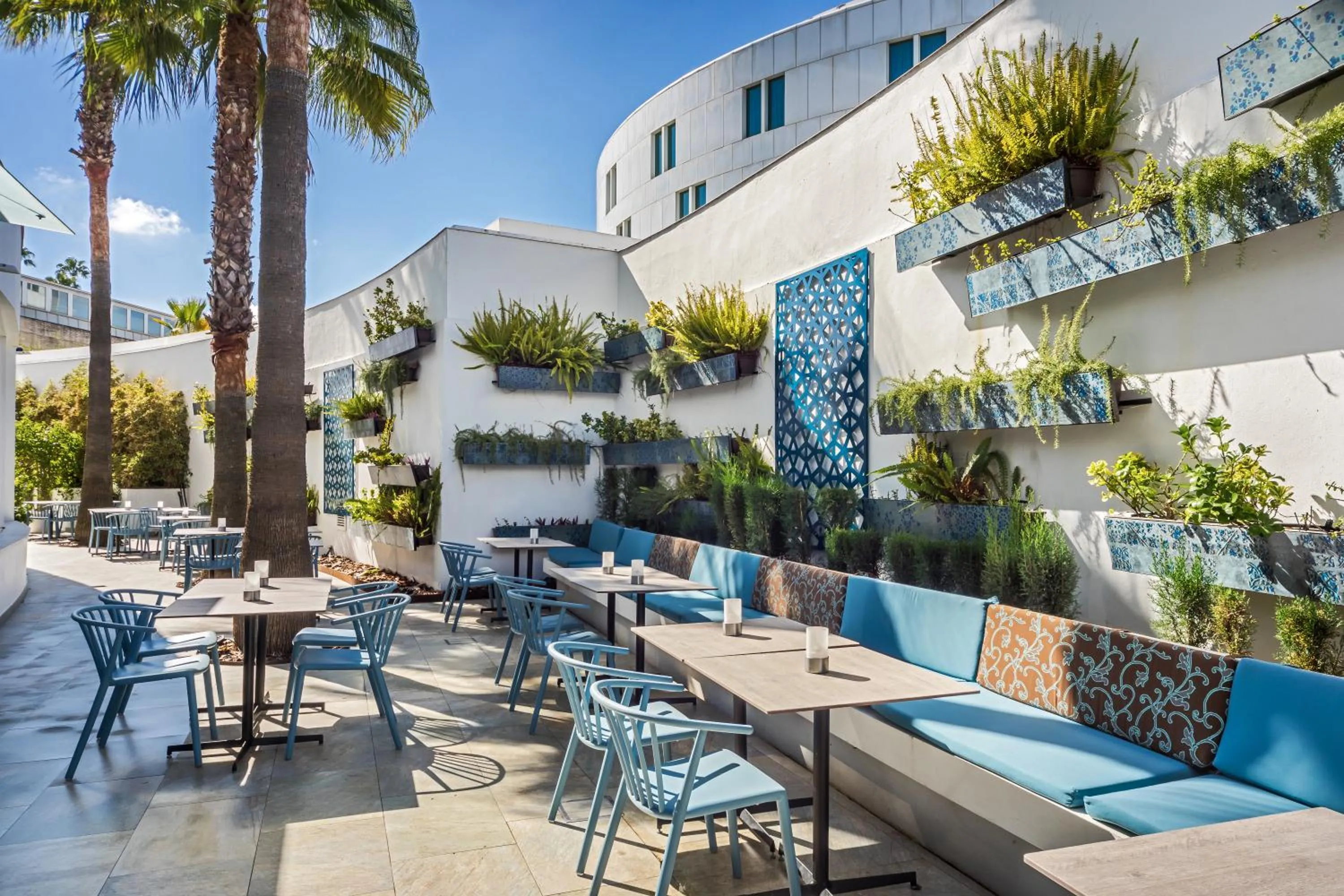 Patio in Barceló Sevilla Renacimiento