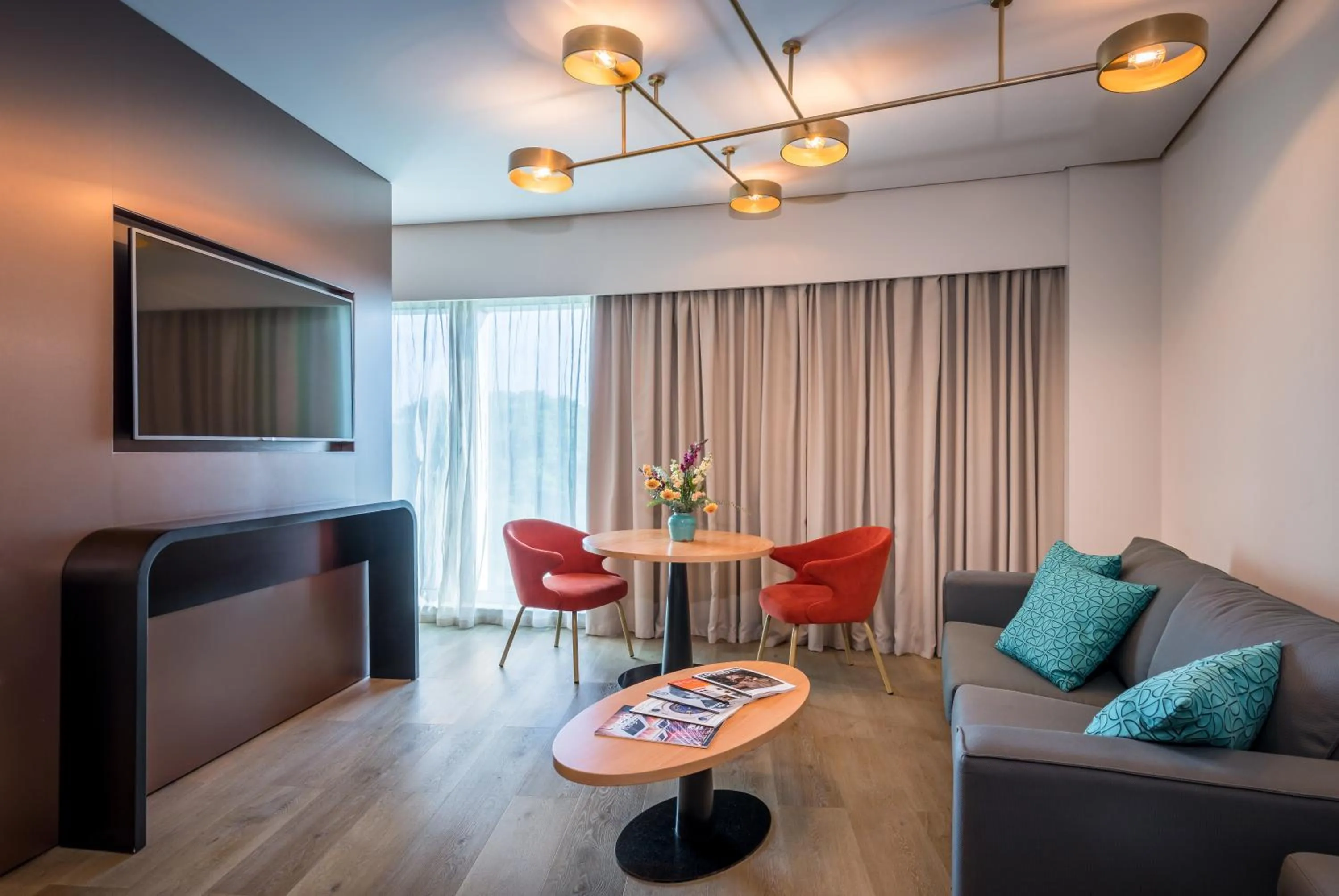 TV and multimedia in Barceló Sevilla Renacimiento