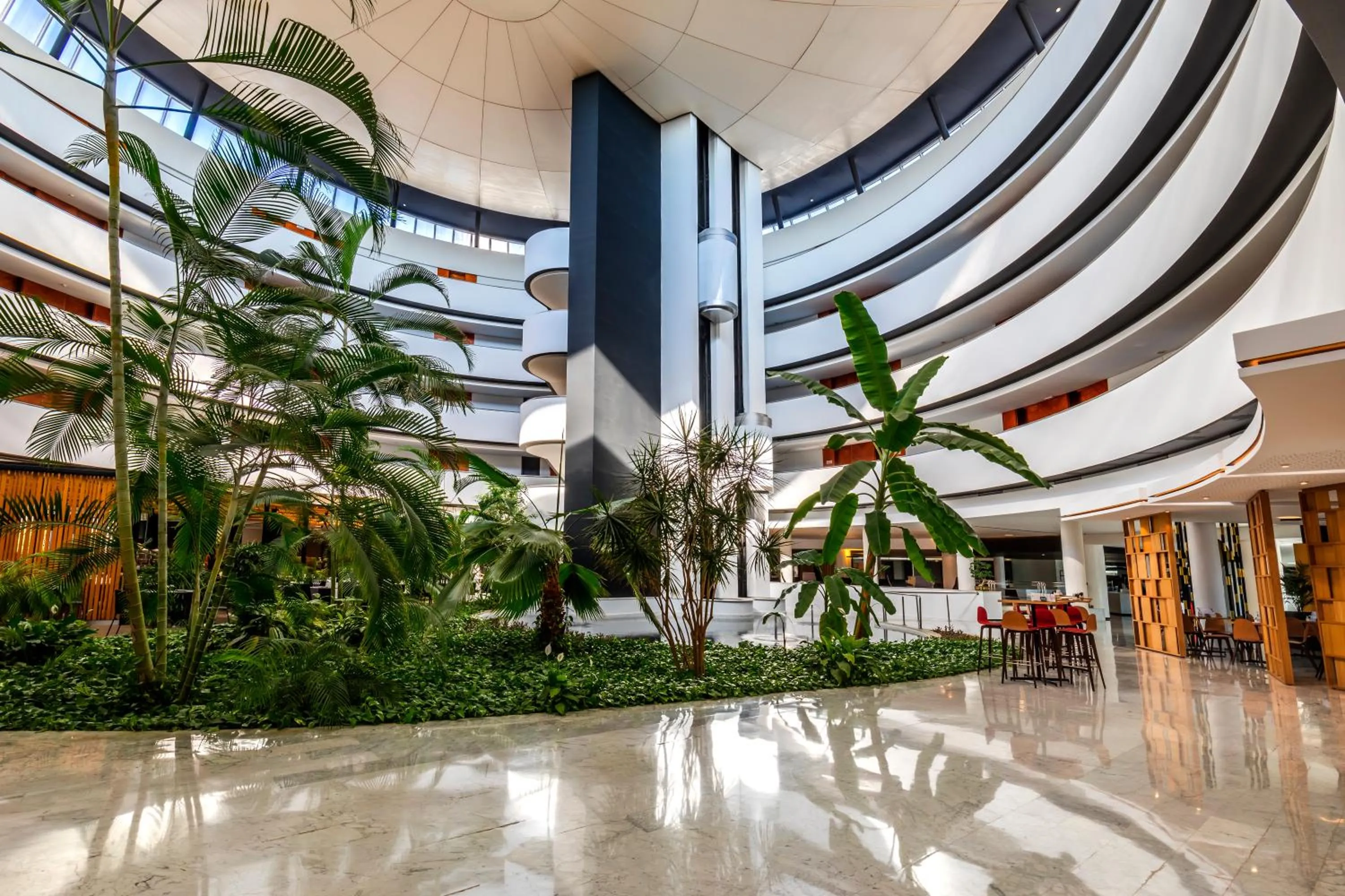 Dining area in Barceló Sevilla Renacimiento