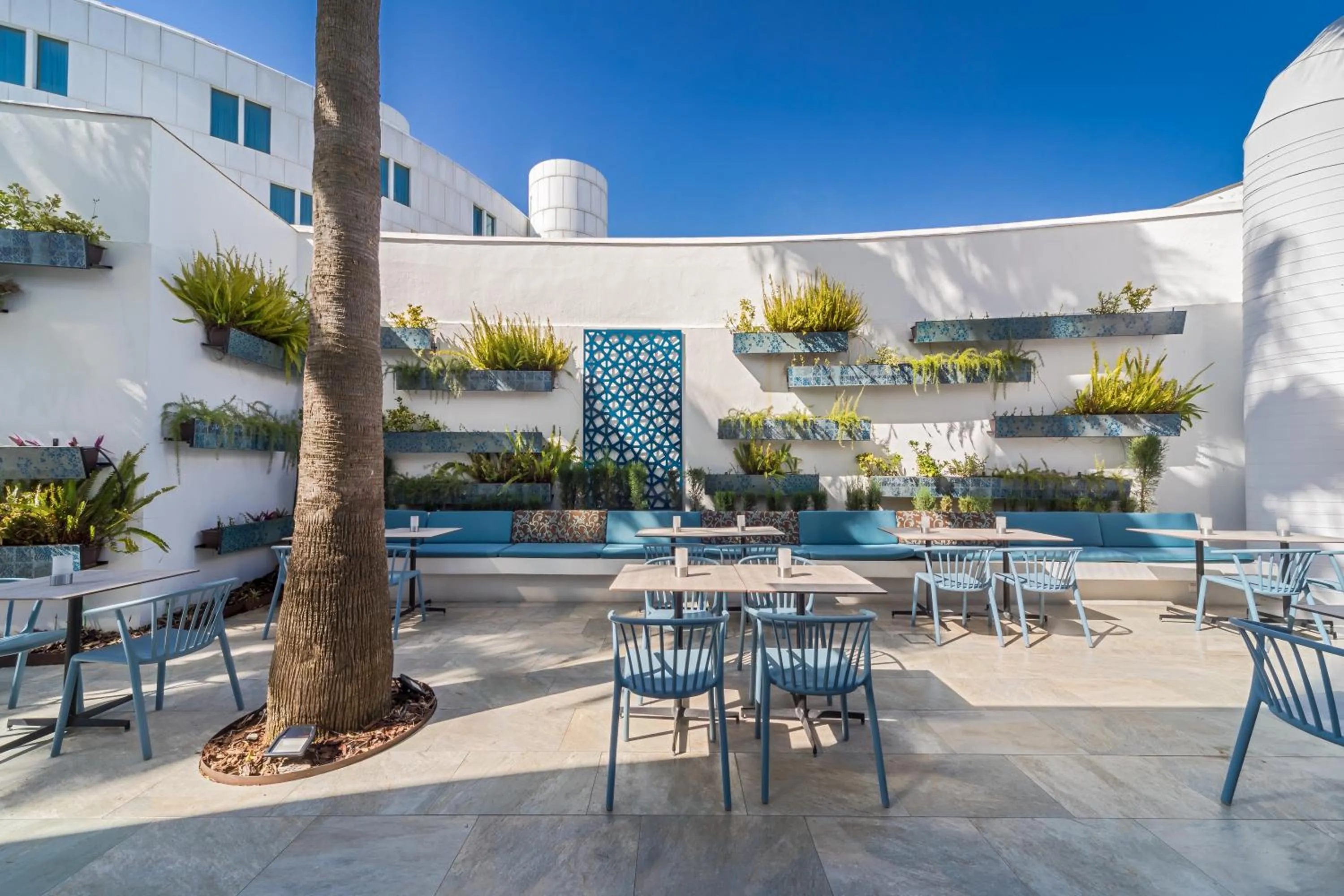 Patio in Barceló Sevilla Renacimiento