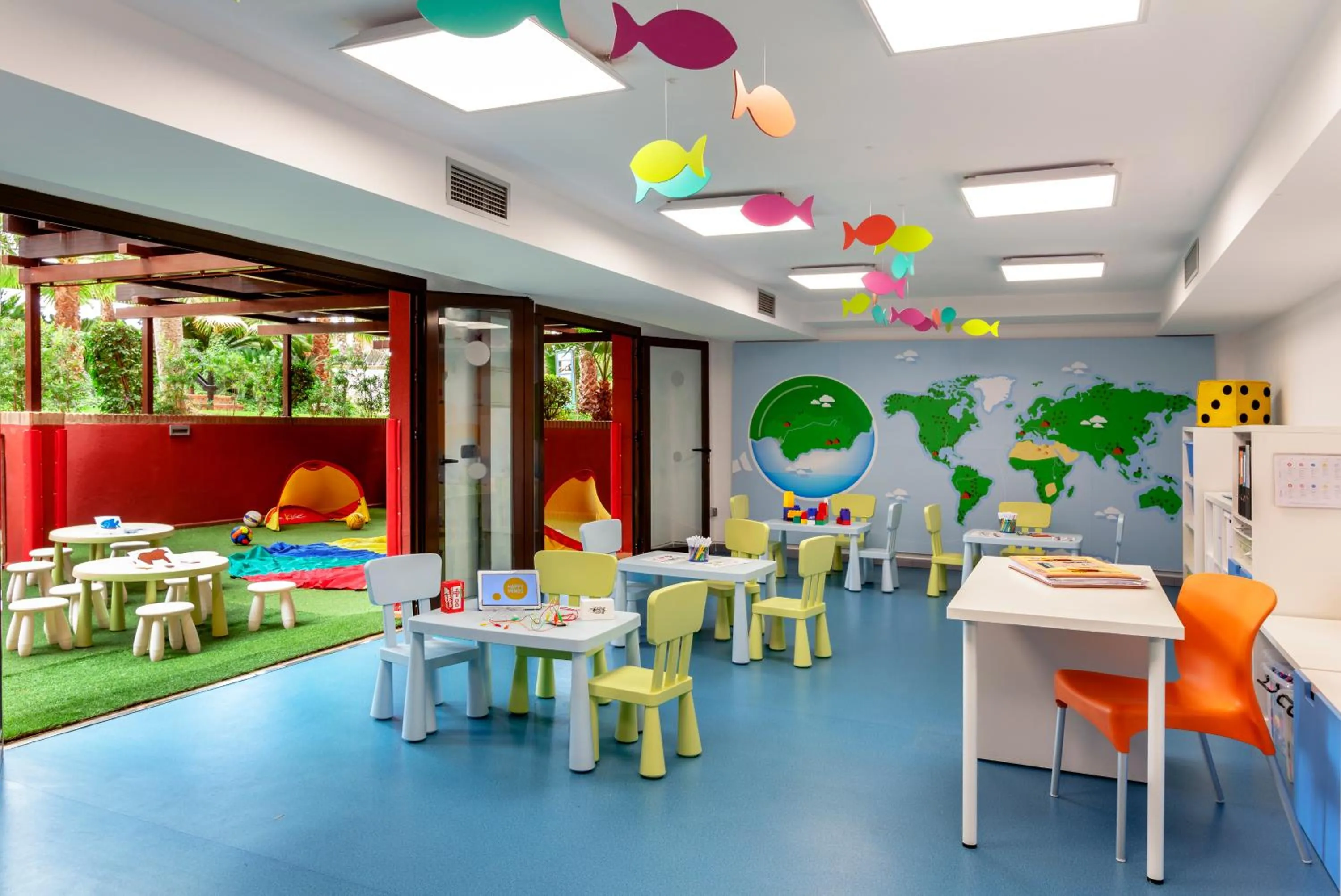 Kids's club in Smy Isla Cristina