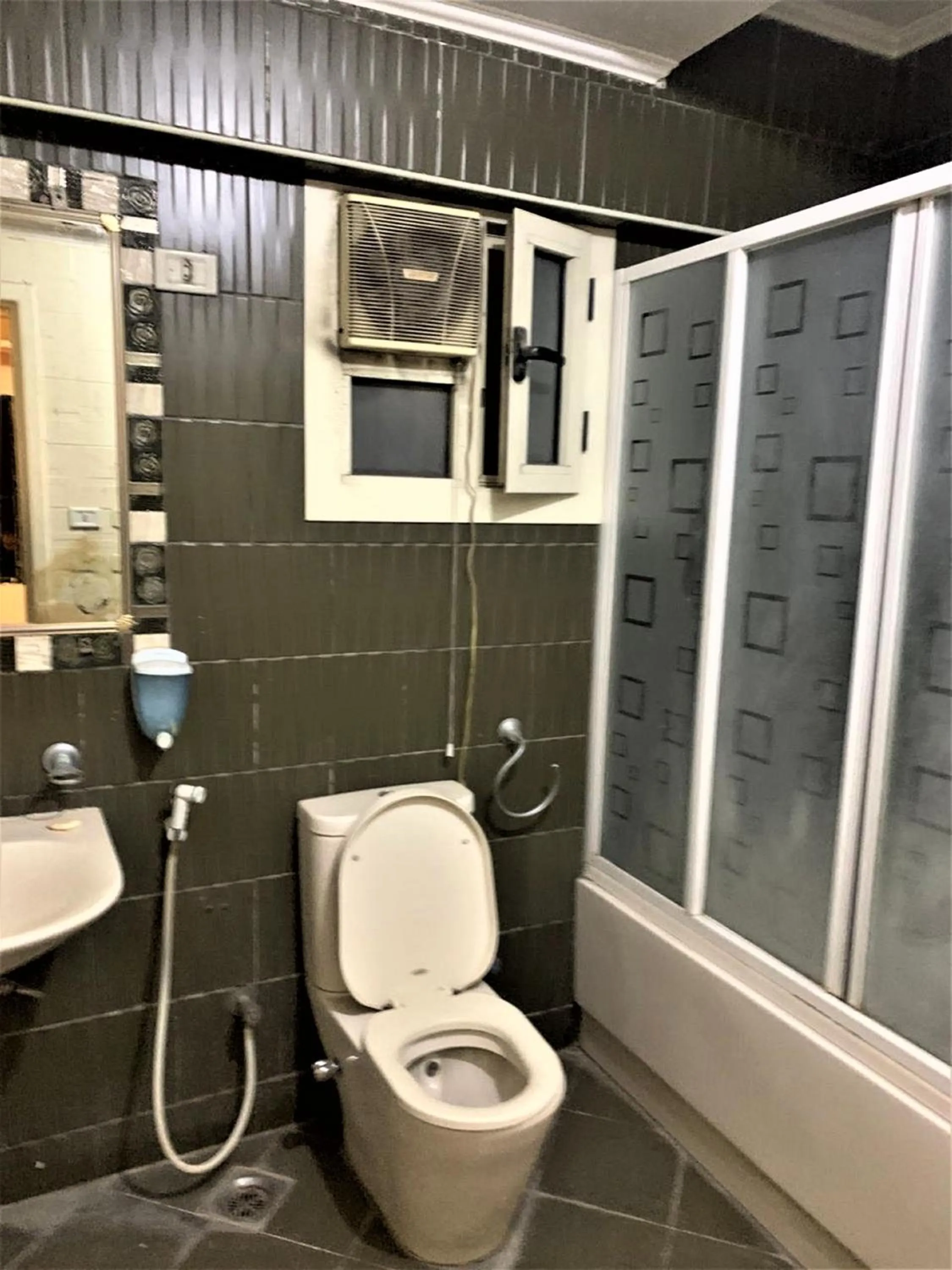 Shower in Casa De Golf-Heliopolis