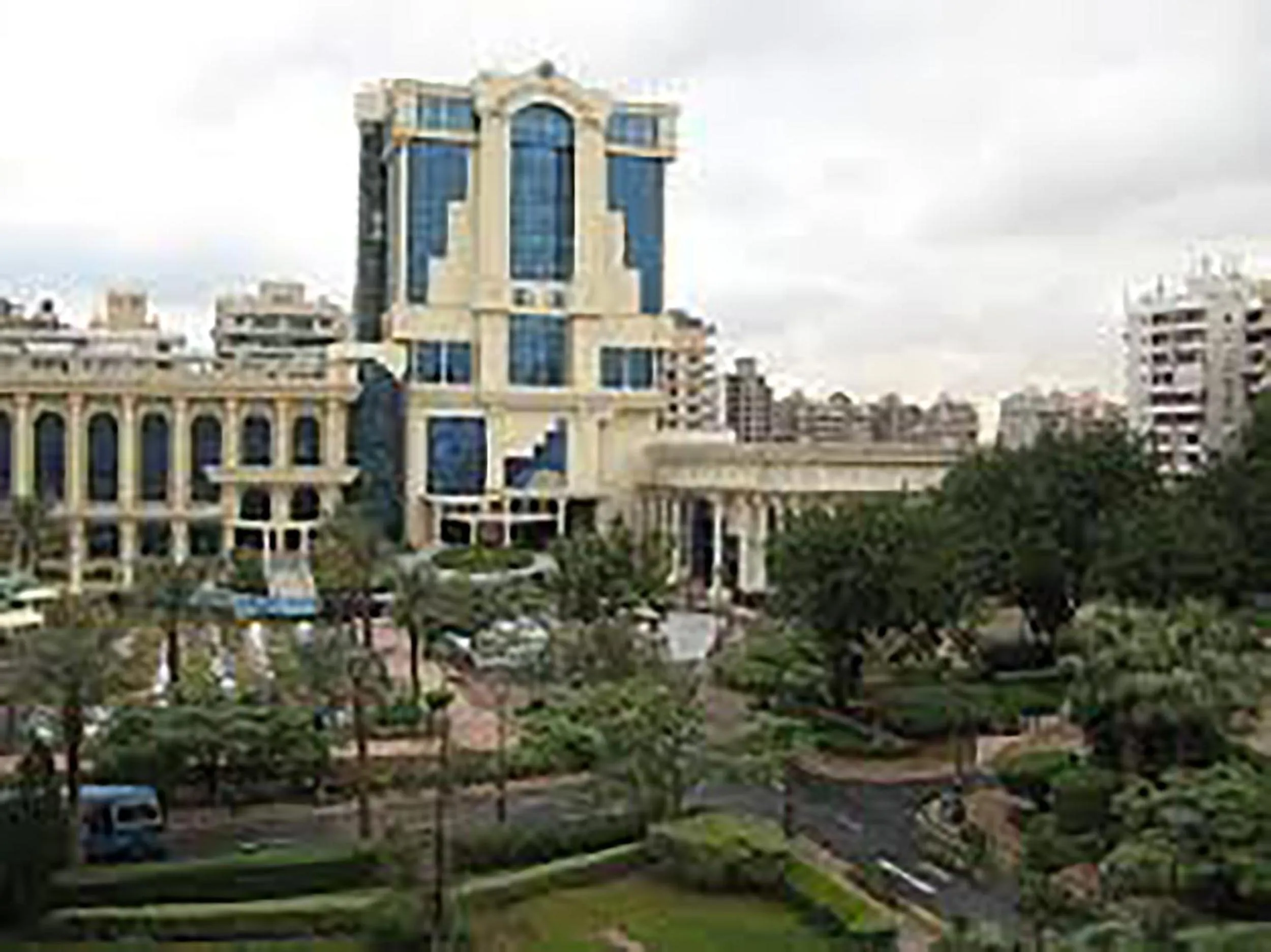 Nearby landmark in Casa De Golf-Heliopolis
