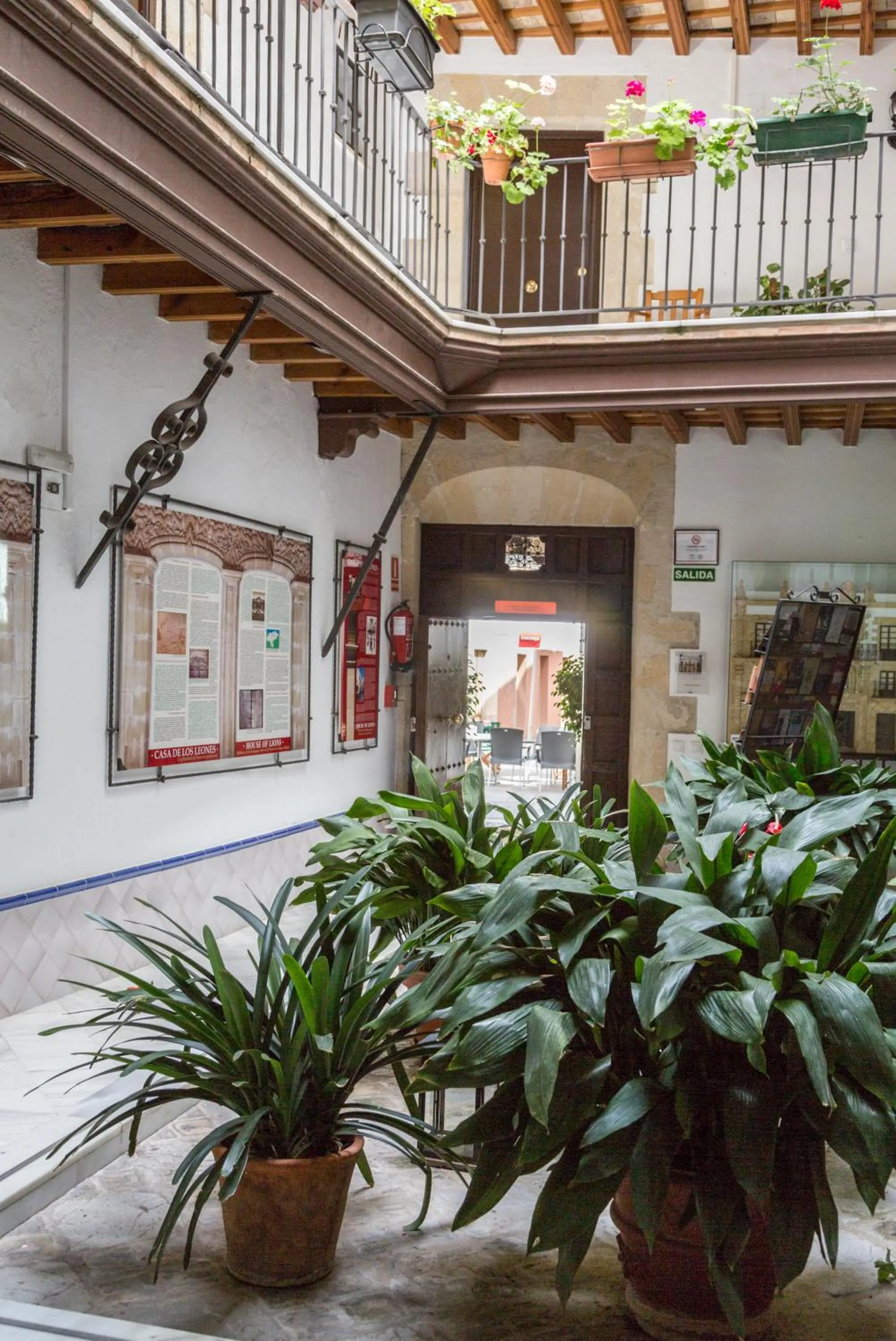 Lobby or reception in Casa Palacio de los Leones