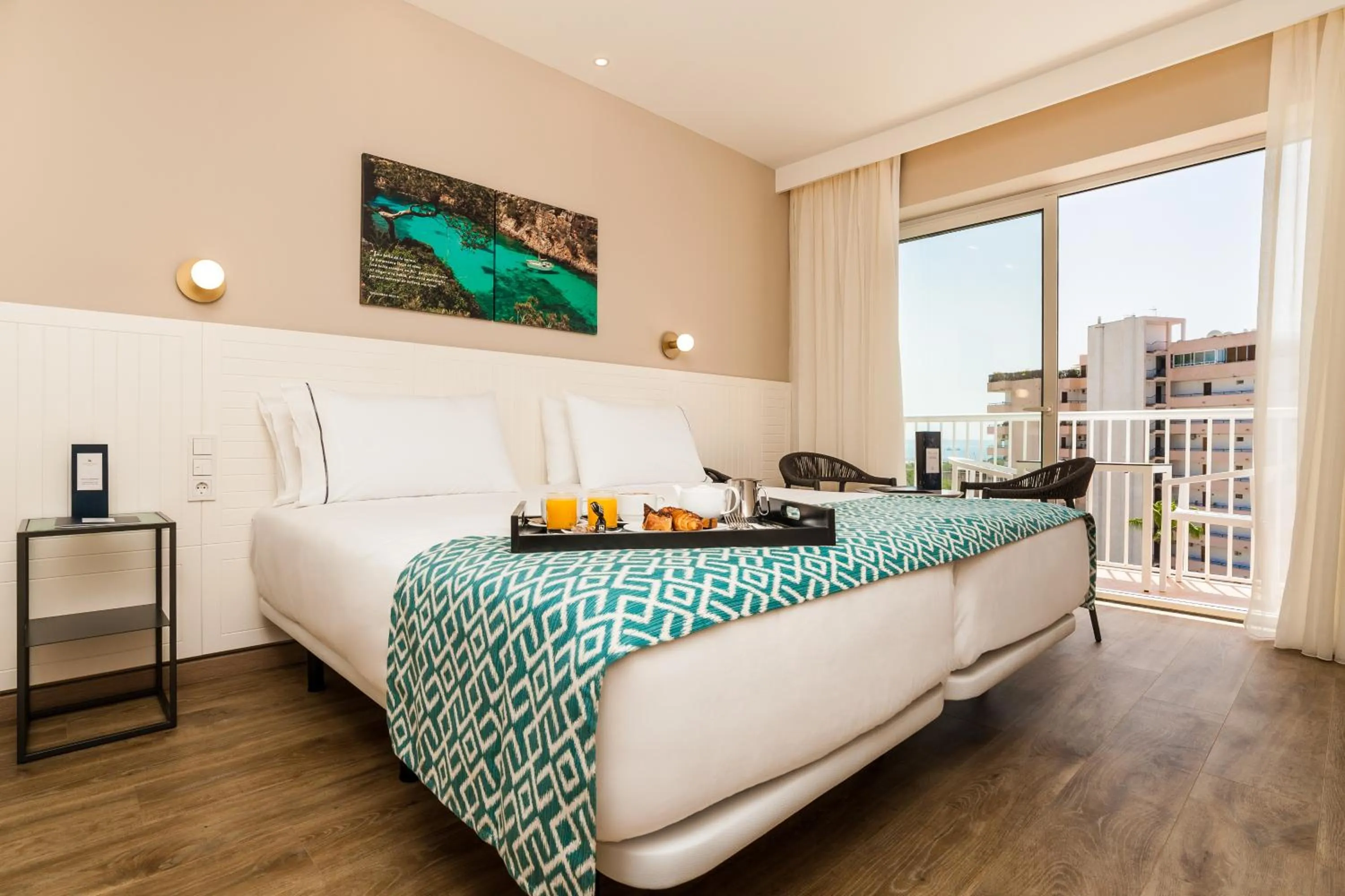 Bedroom, Bed in Eurostars Marivent