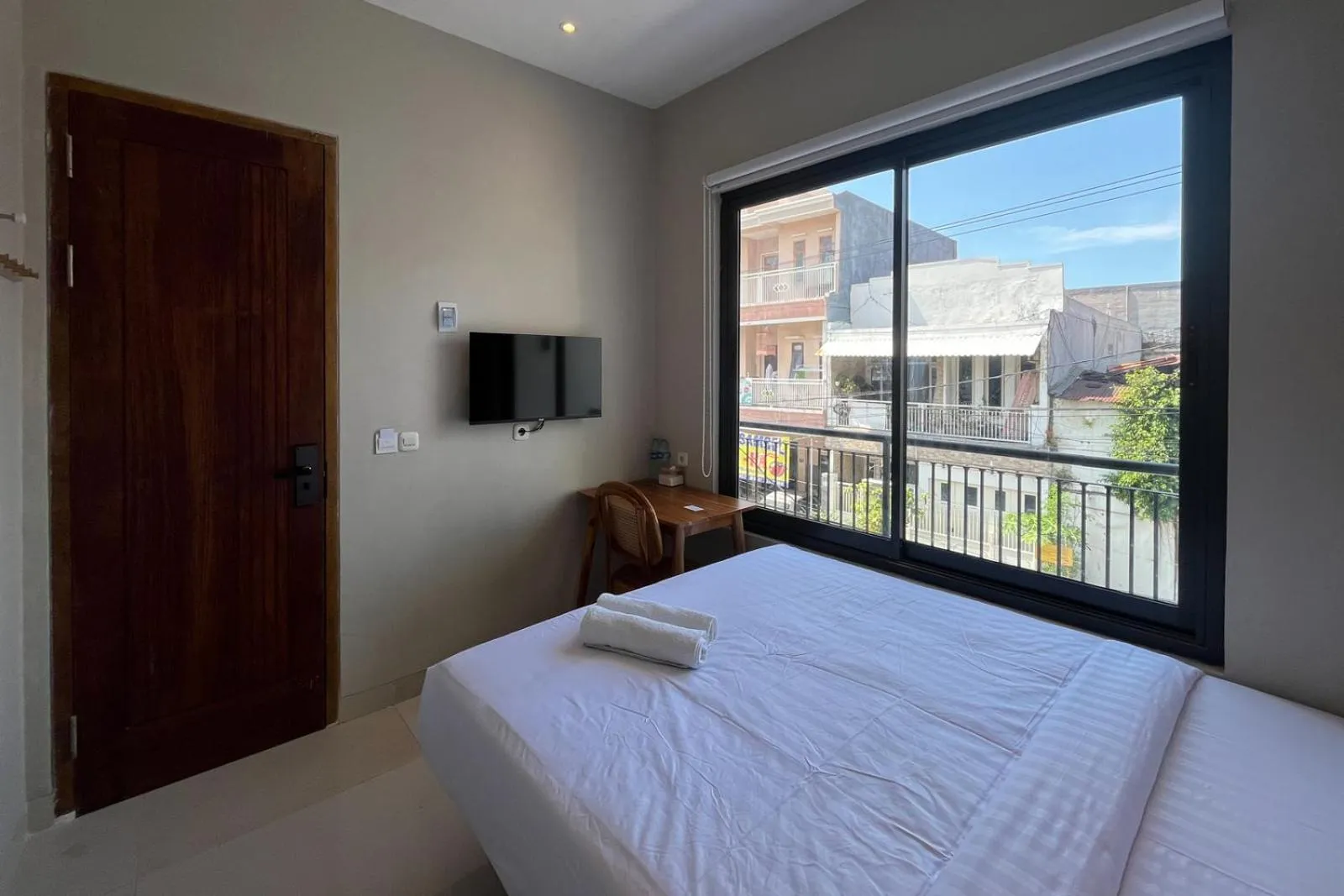 Bed in Mono Coliving Kertajaya Syariah, SBY