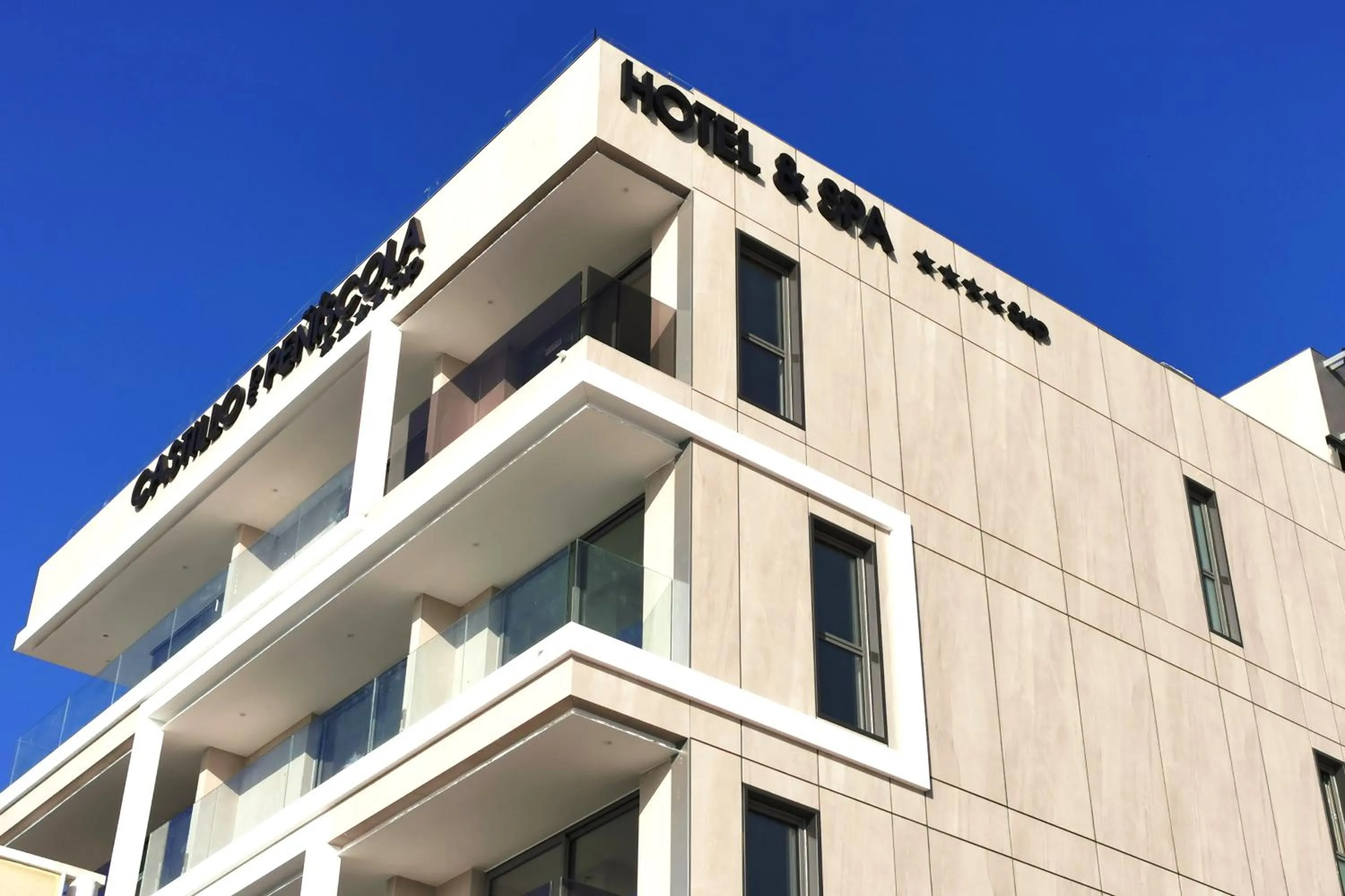 Facade/entrance in Hotel & Spa Castillo de Peñíscola 4* Sup