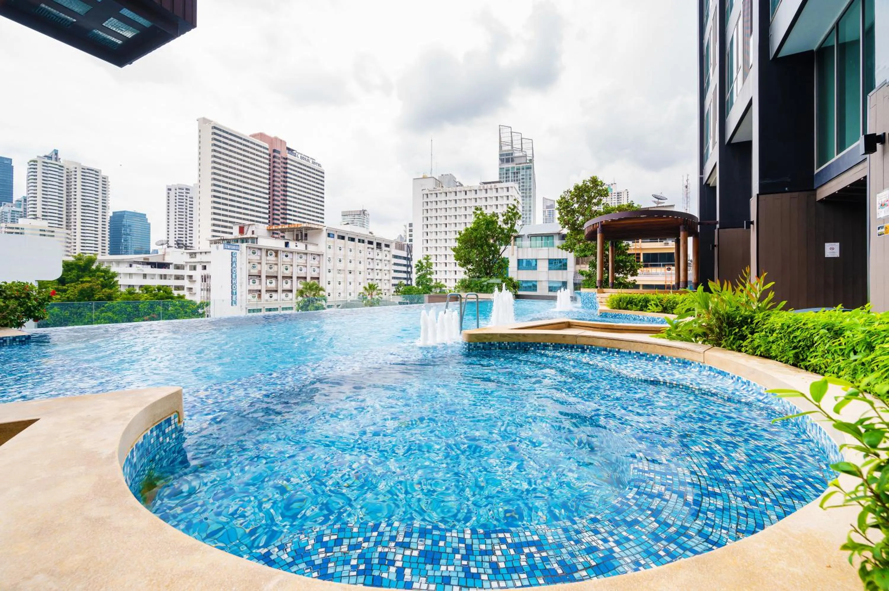 Property building in The Rich Residence Sukhumvit Nana