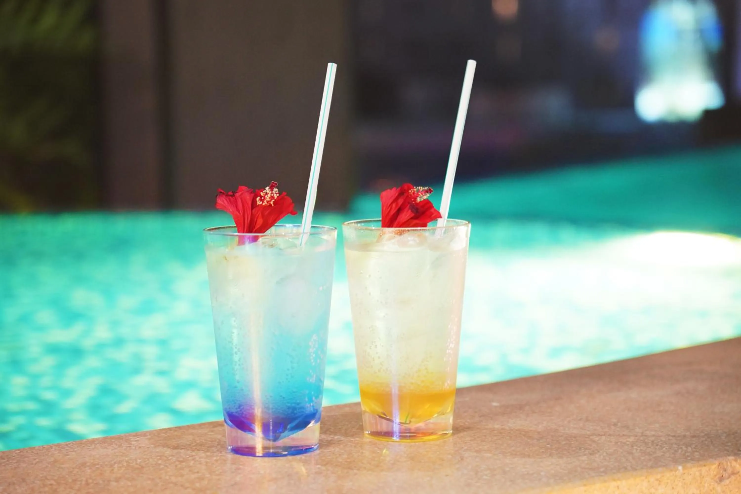 Swimming pool in The Rich Residence Sukhumvit Nana