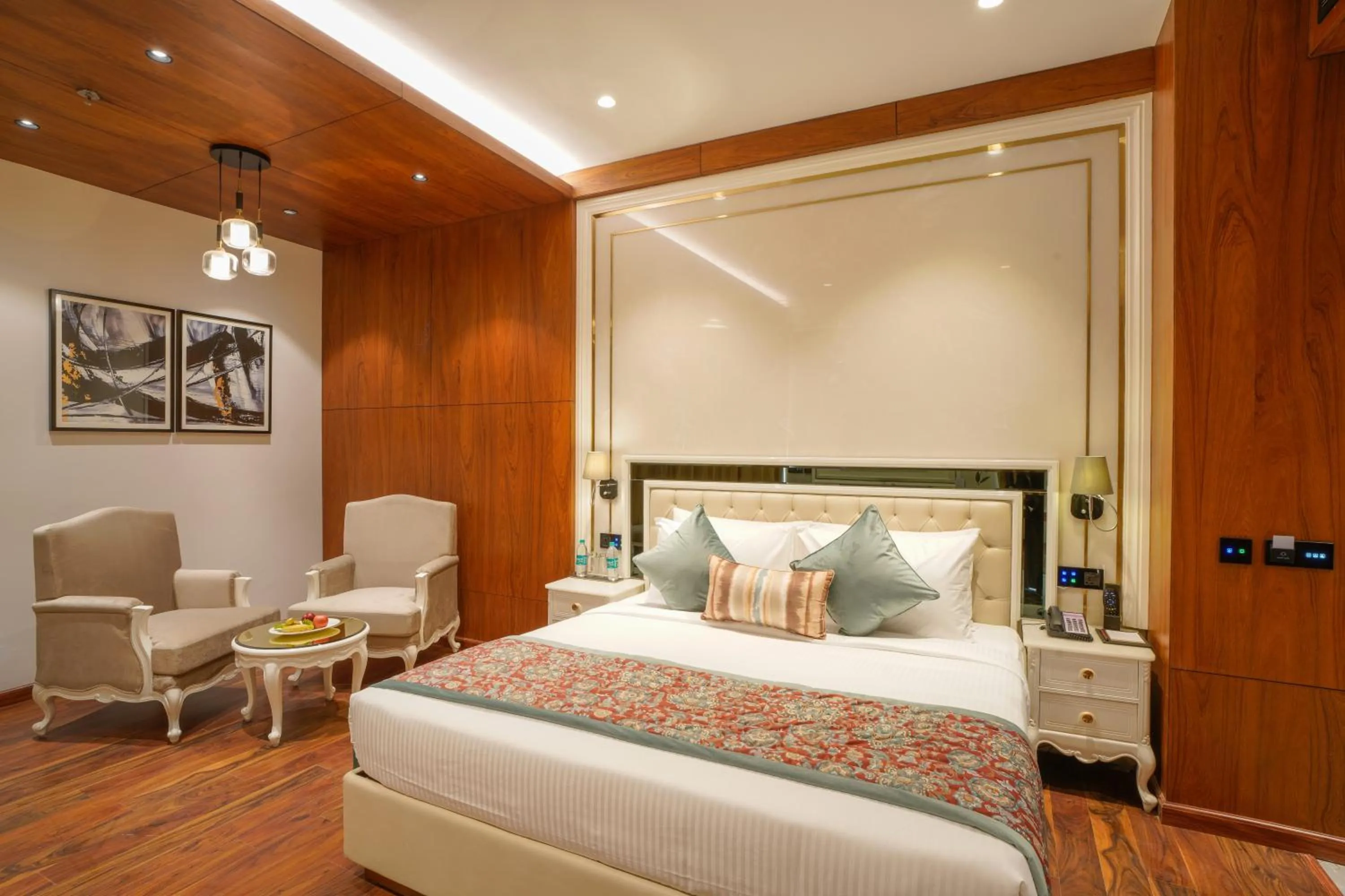 Bedroom, Bed in Regenta Place Chandigarh Mohali