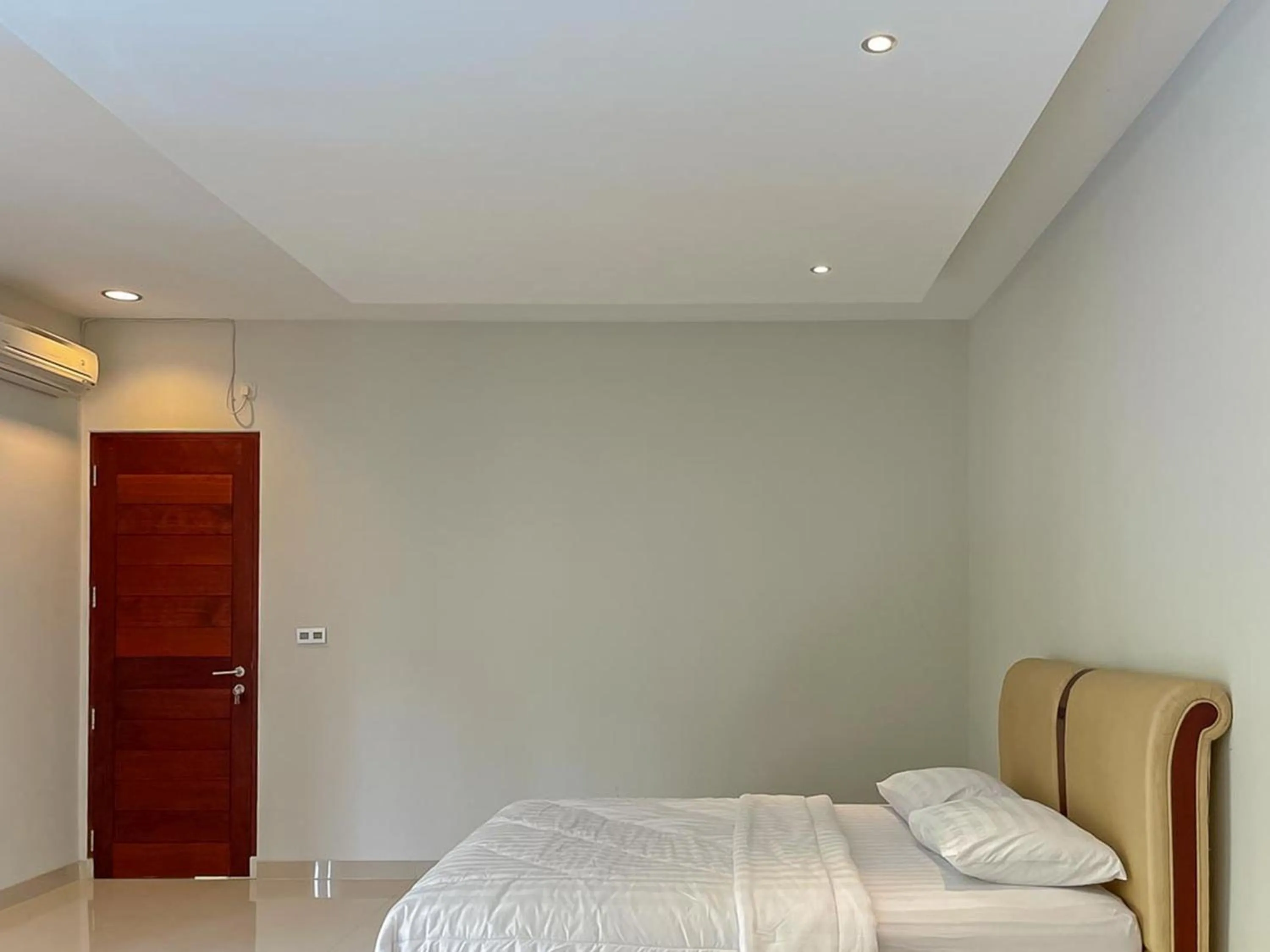 Bedroom, Bed in Merbau Luxurious Villa Senggigi by The Lavana - 5 Bedroom Villa