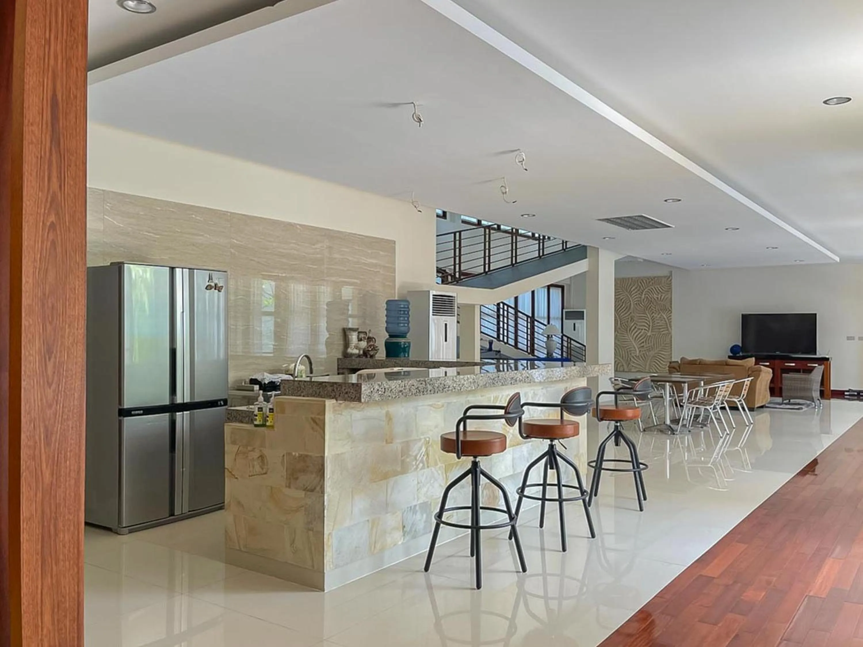 Kitchen or kitchenette in Merbau Luxurious Villa Senggigi by The Lavana - 5 Bedroom Villa