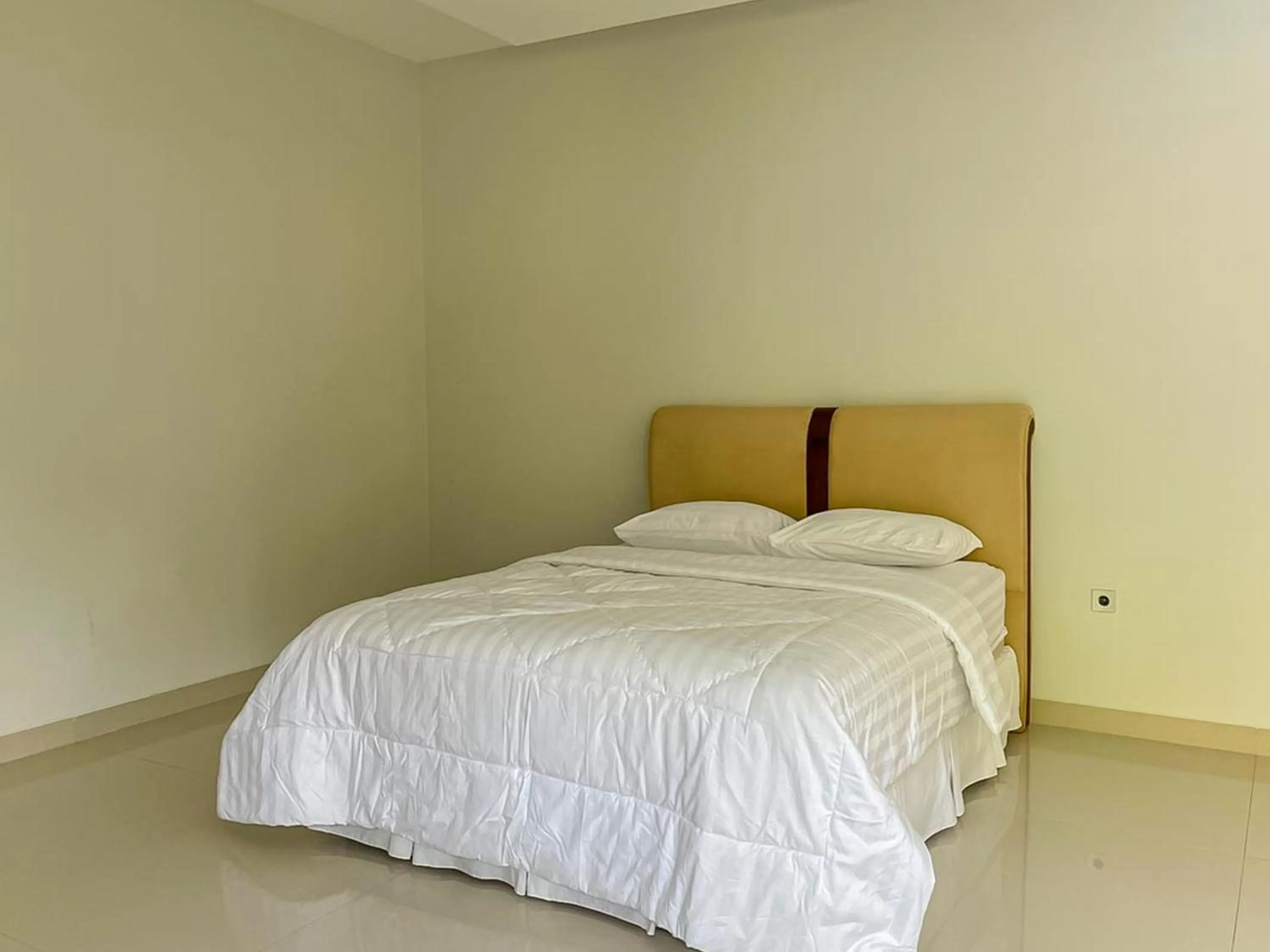 Bedroom, Bed in Merbau Luxurious Villa Senggigi by The Lavana - 5 Bedroom Villa