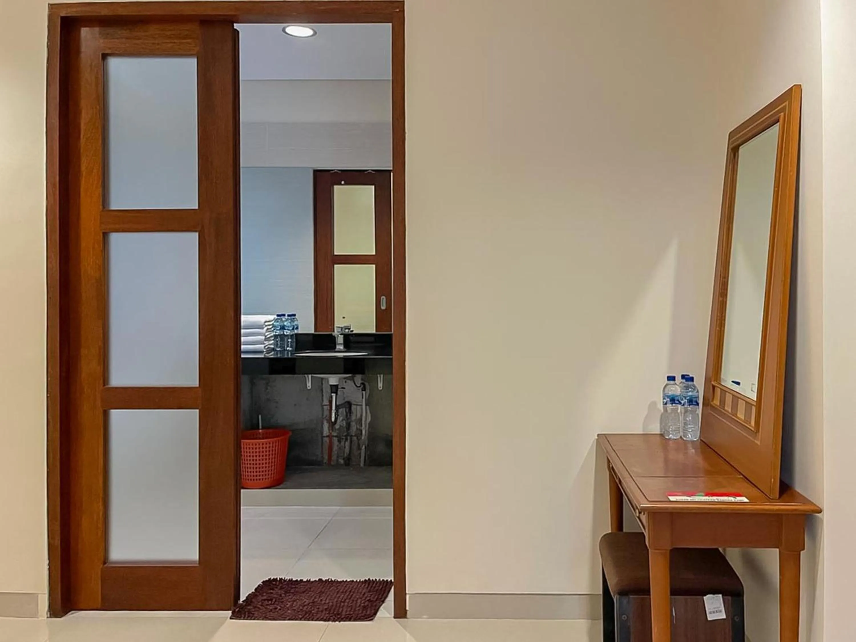 hair dresser in Merbau Luxurious Villa Senggigi by The Lavana - 5 Bedroom Villa